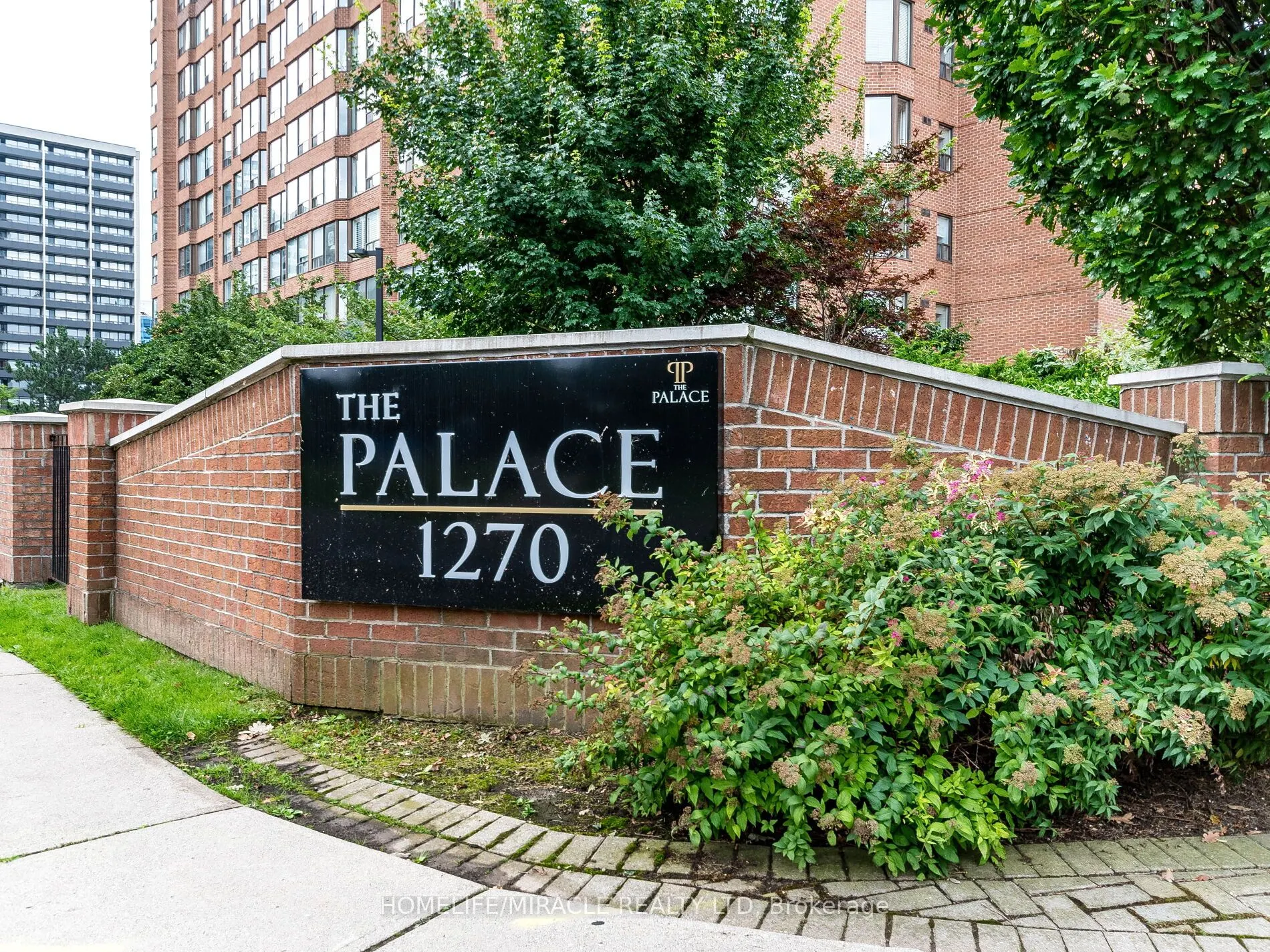 1270 Maple Crossing Boulevard, #604