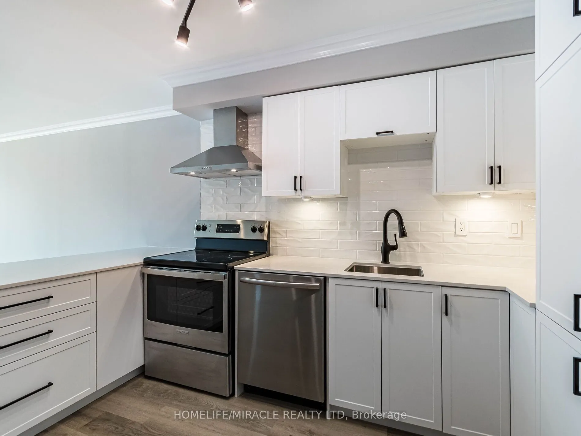 1270 Maple Crossing Boulevard, #604