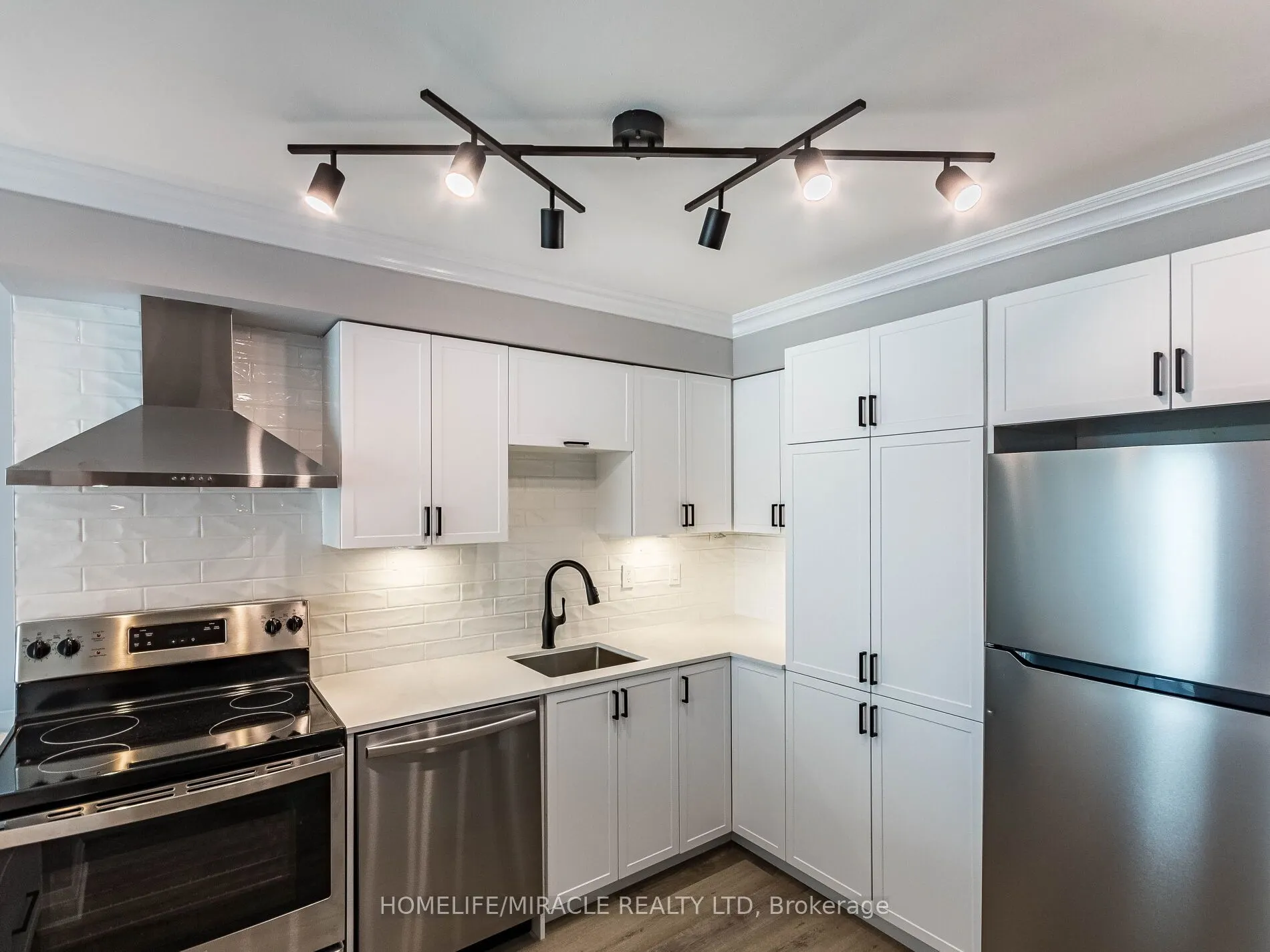 1270 Maple Crossing Boulevard, #604