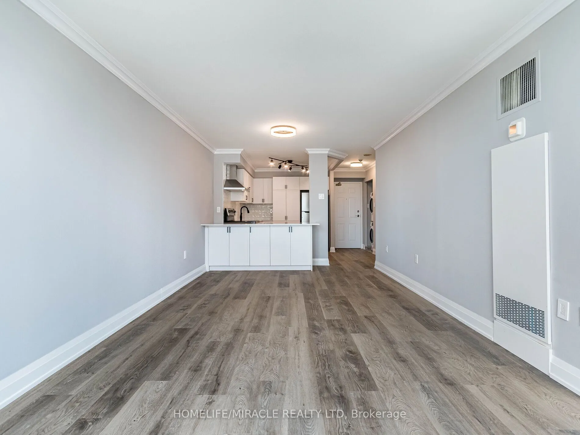 1270 Maple Crossing Boulevard, #604