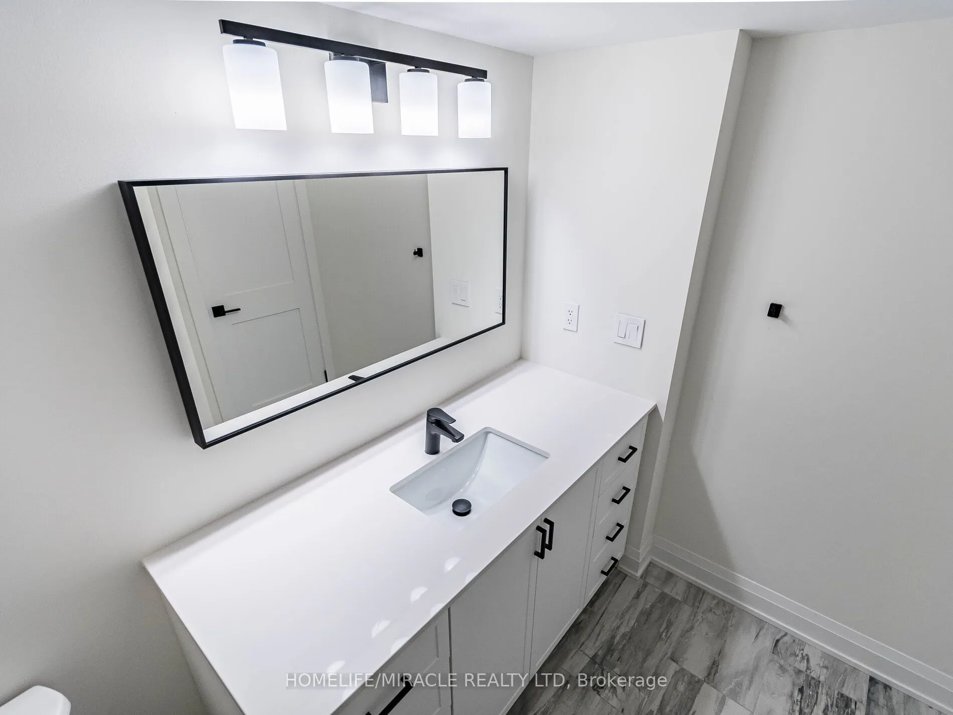 1270 Maple Crossing Boulevard, #604