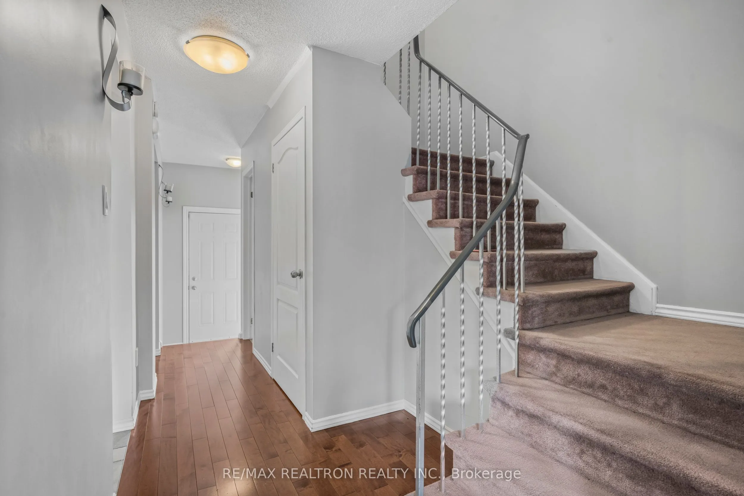 19 Centennial Park Road, #10