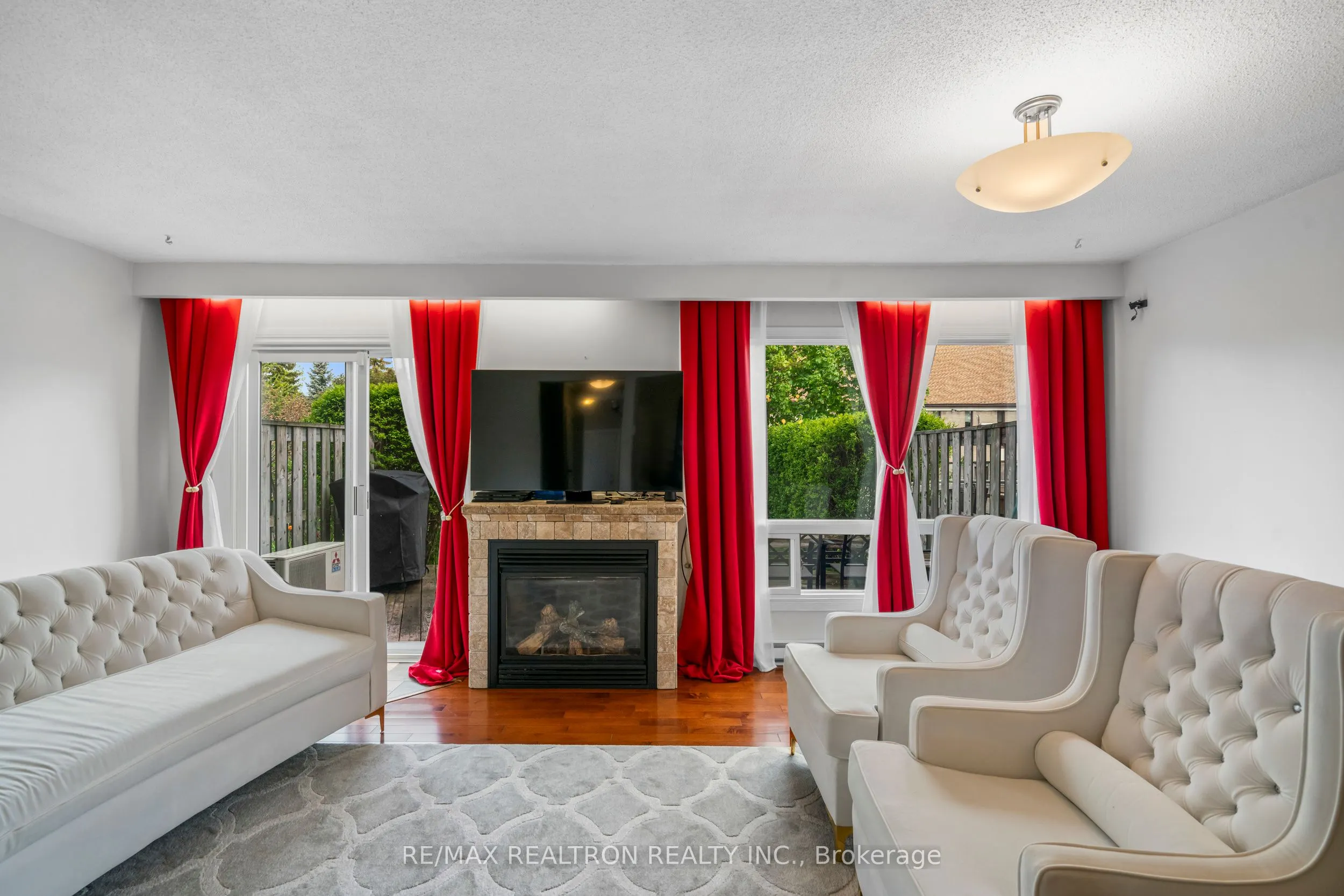 19 Centennial Park Road, #10
