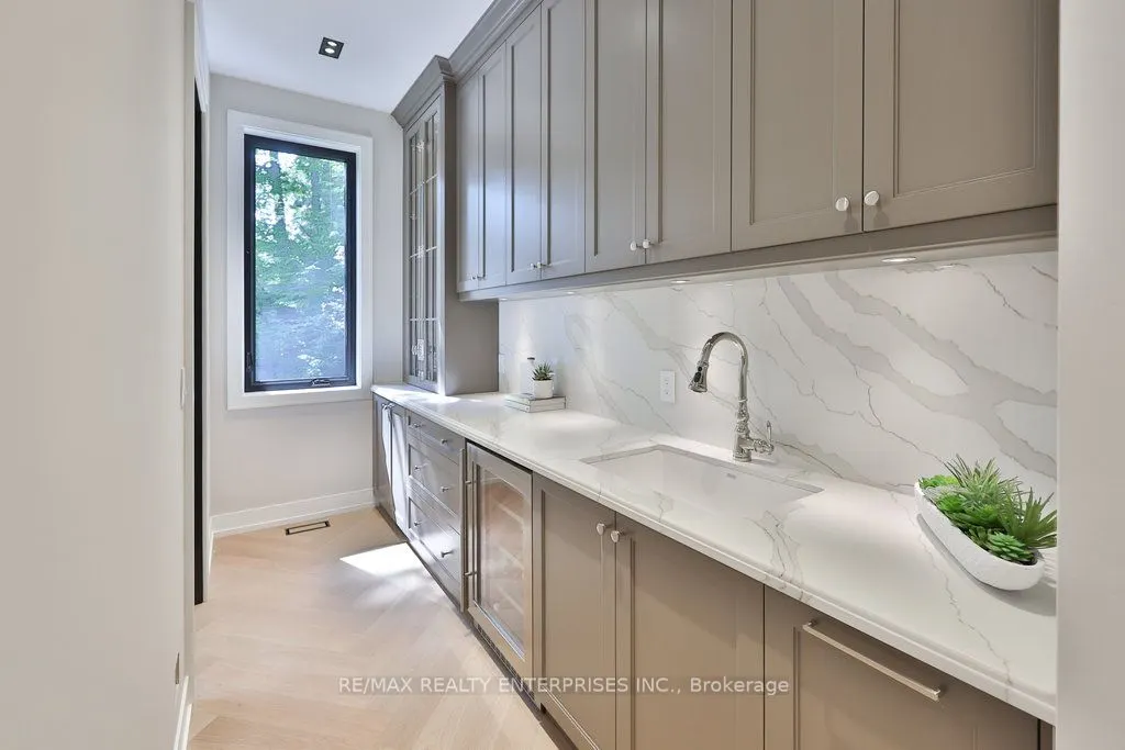 1380 Birchwood Heights Drive