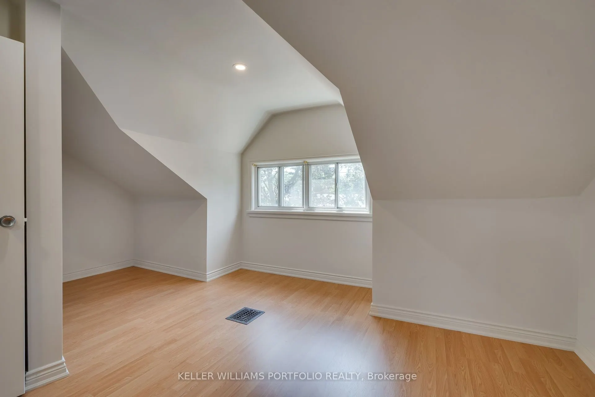 65 Westholme Avenue