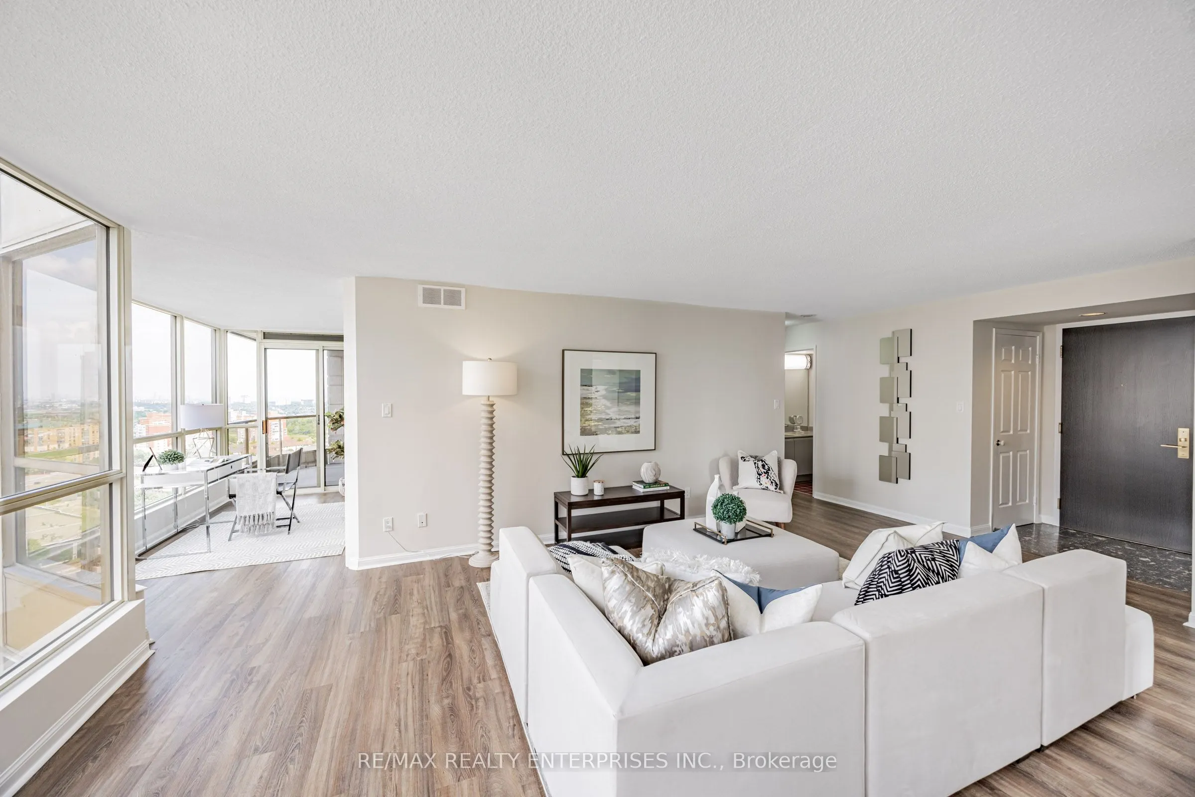 55 Kingsbridge Garden Circle, #2213