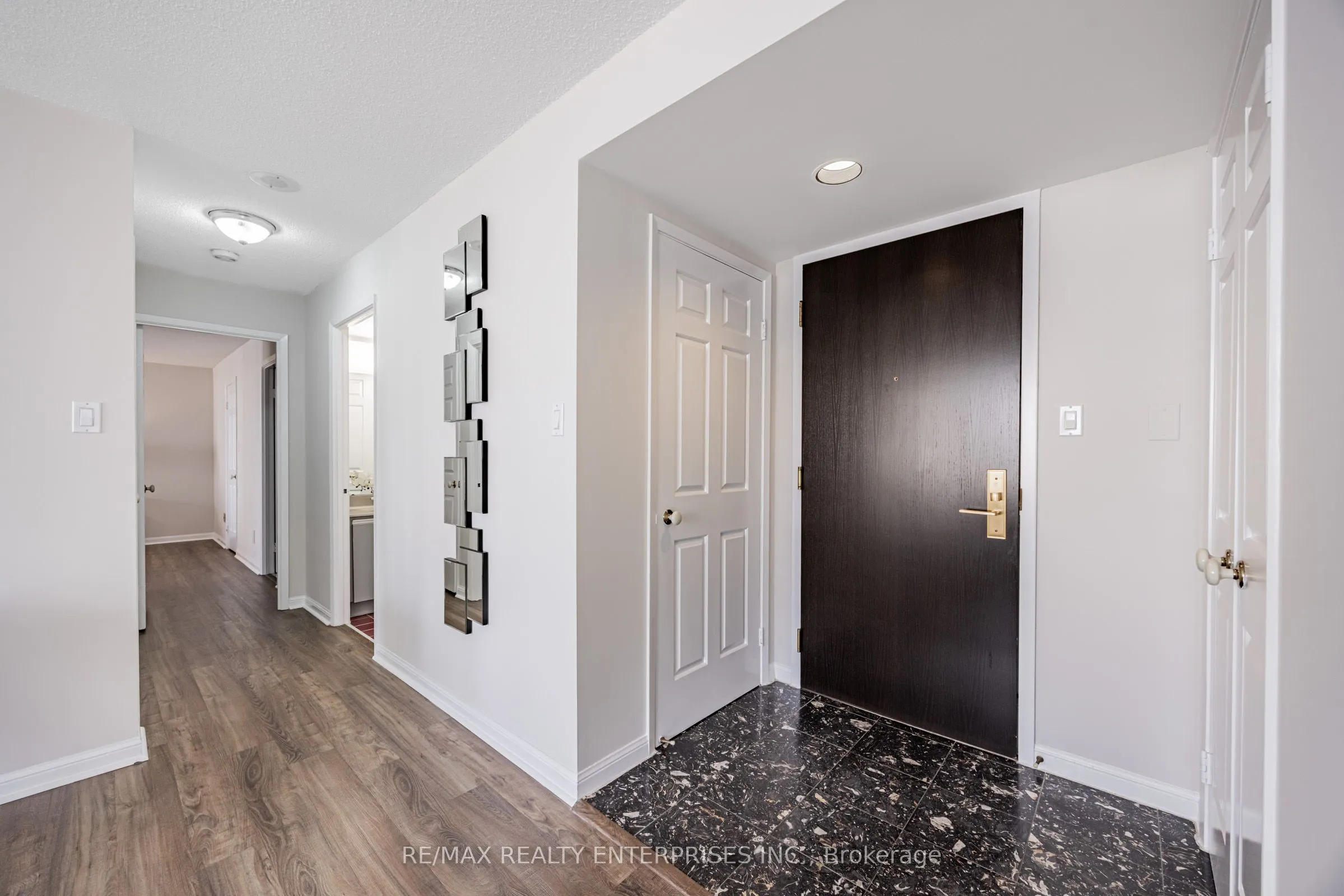 55 Kingsbridge Garden Circle, #2213
