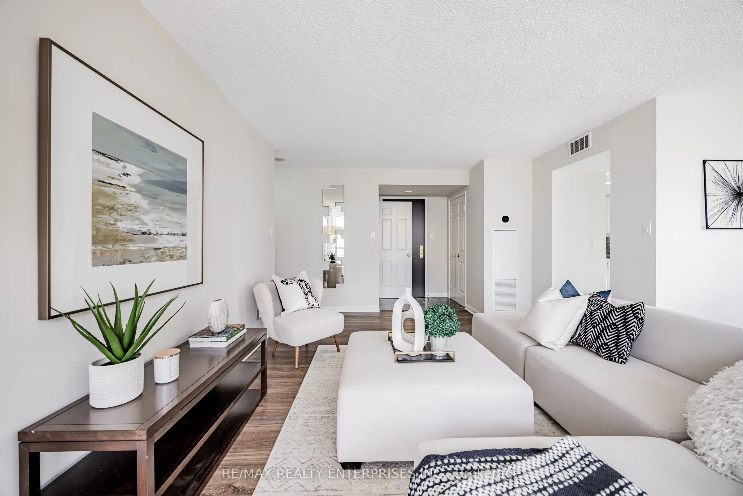 55 Kingsbridge Garden Circle, #2213