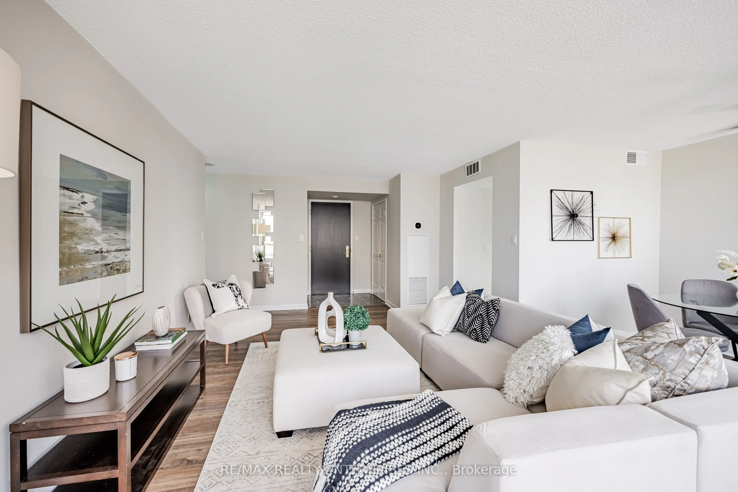 55 Kingsbridge Garden Circle, #2213
