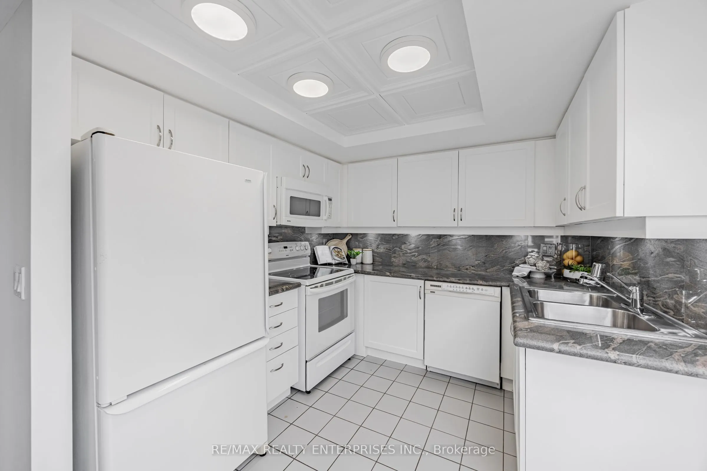 55 Kingsbridge Garden Circle, #2213