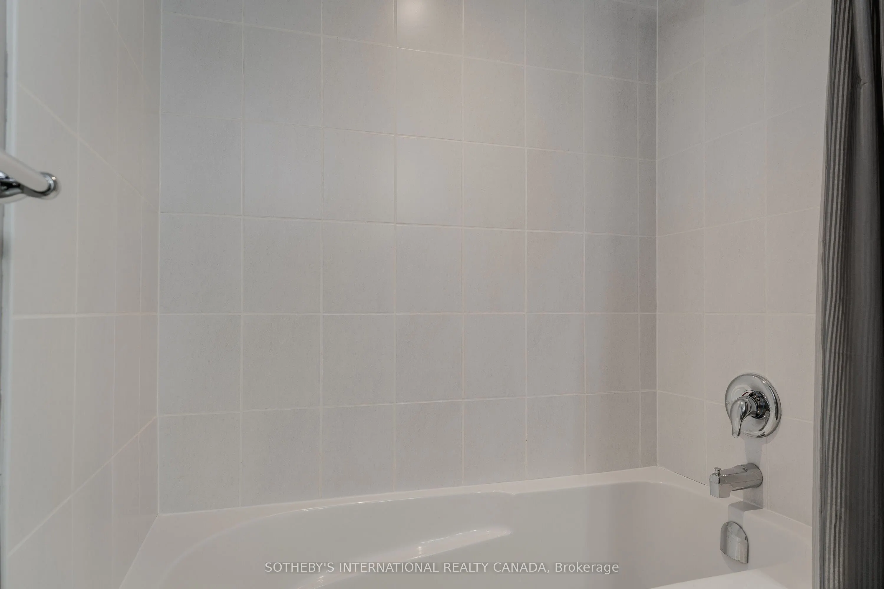 50 Carnation Avenue, #148