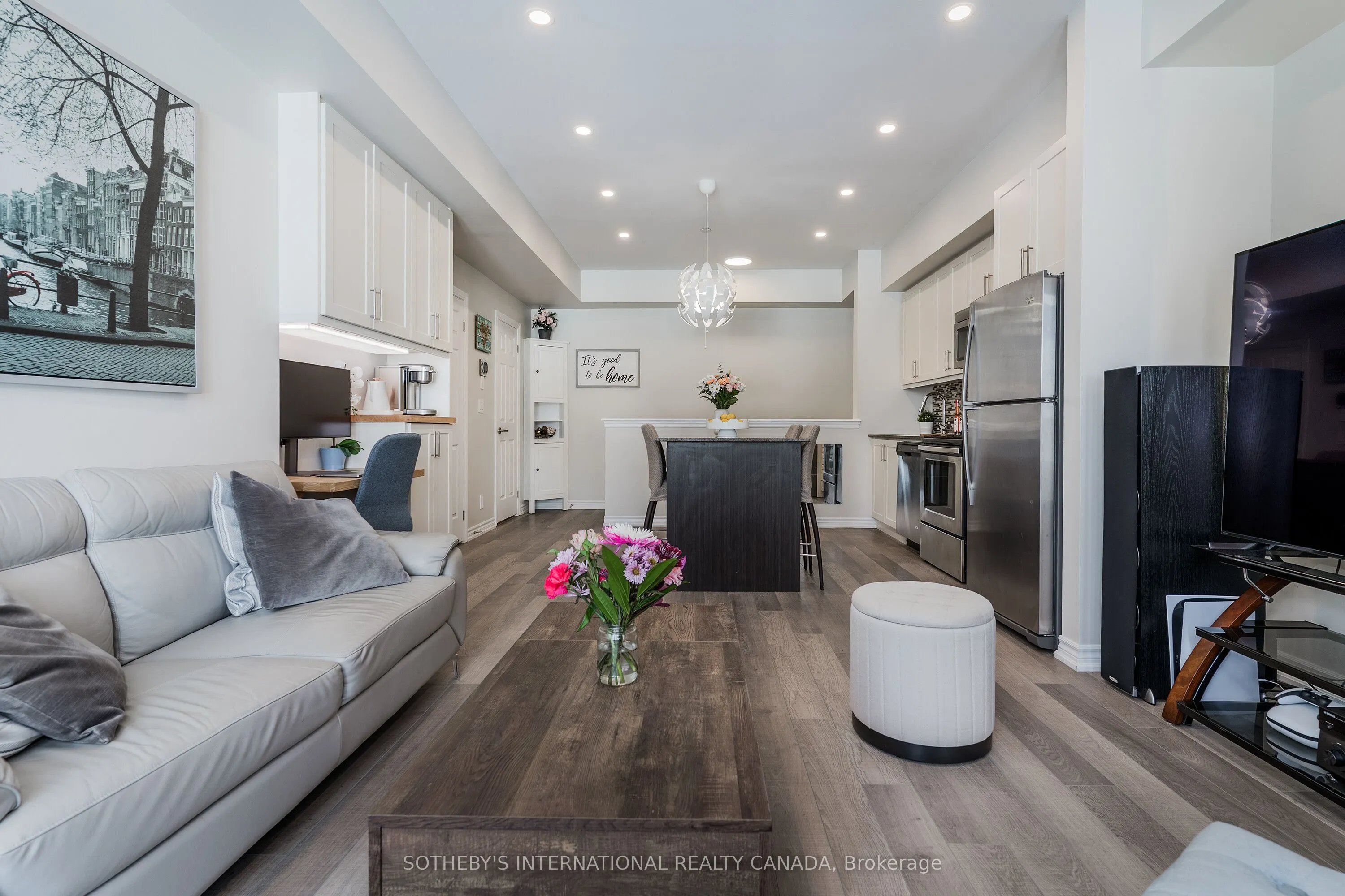 50 Carnation Avenue, #148