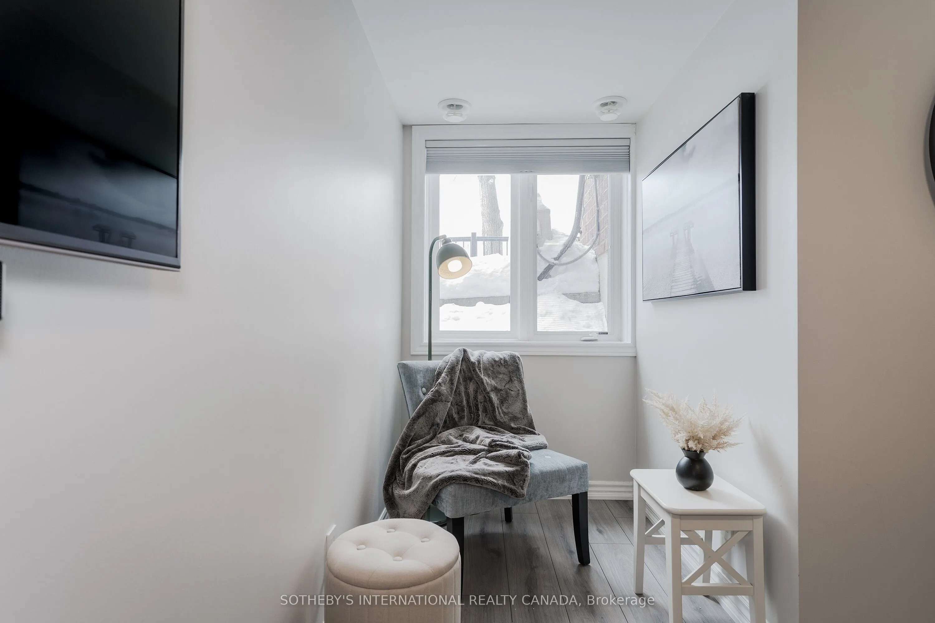 50 Carnation Avenue, #148