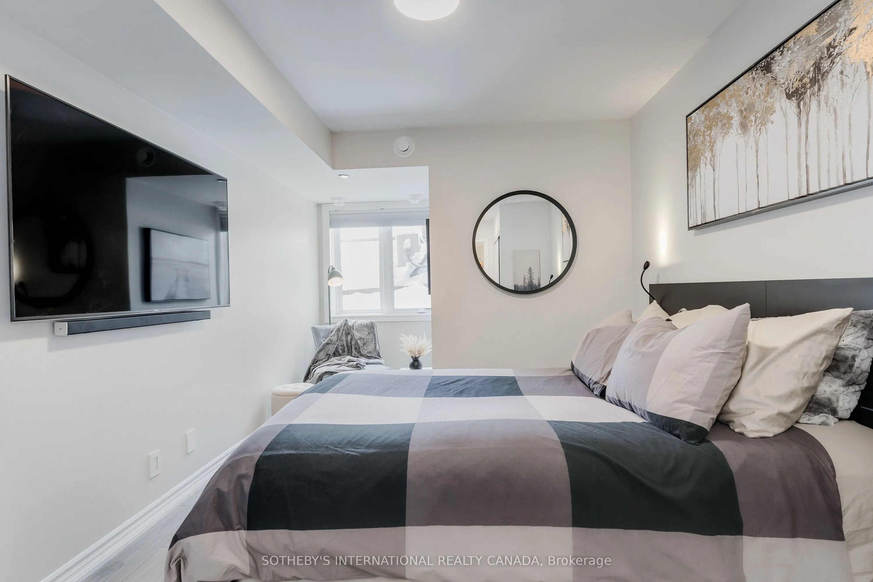 50 Carnation Avenue, #148