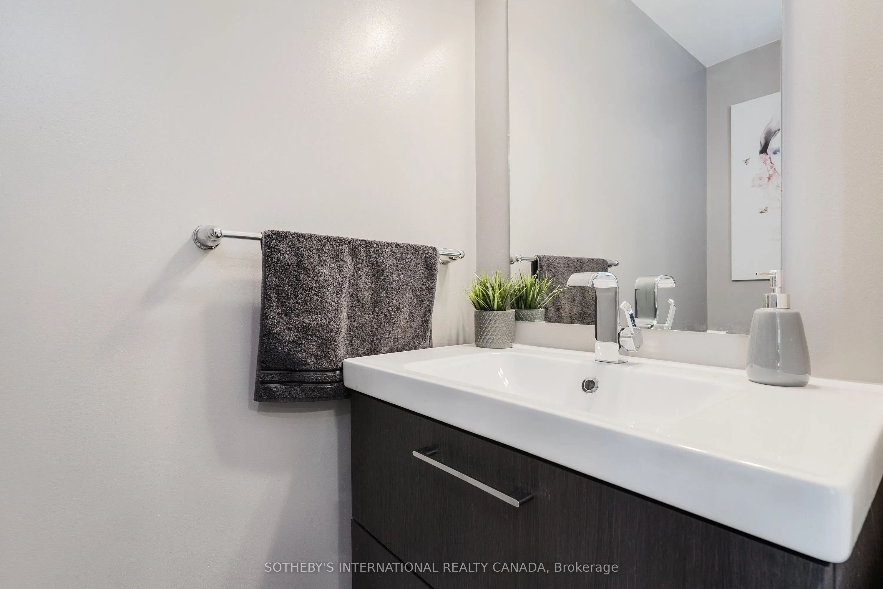 50 Carnation Avenue, #148