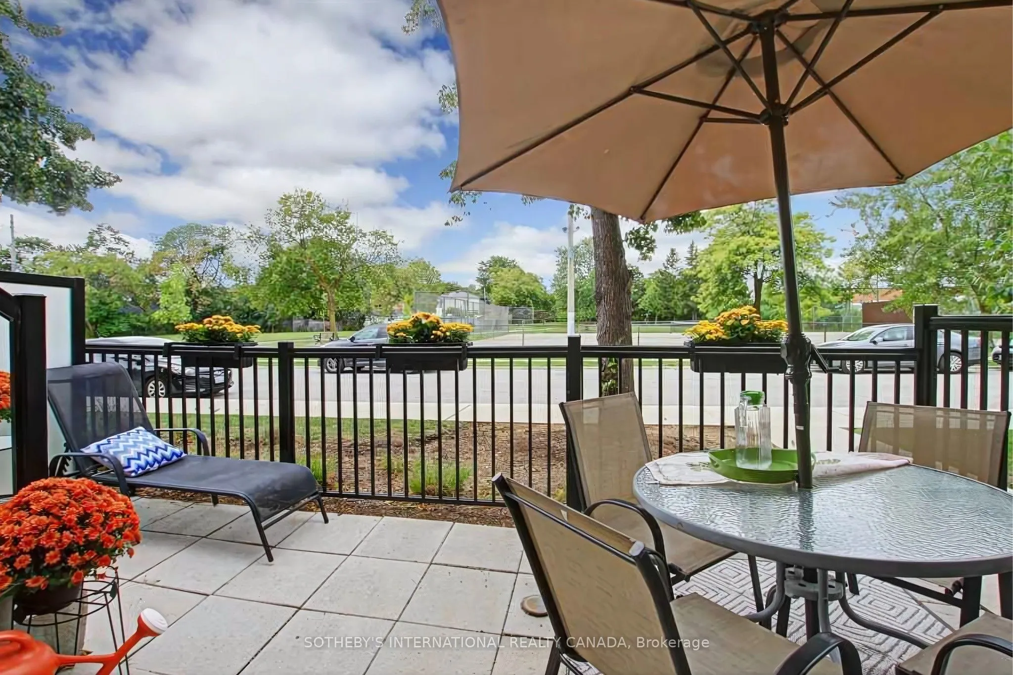 50 Carnation Avenue, #148