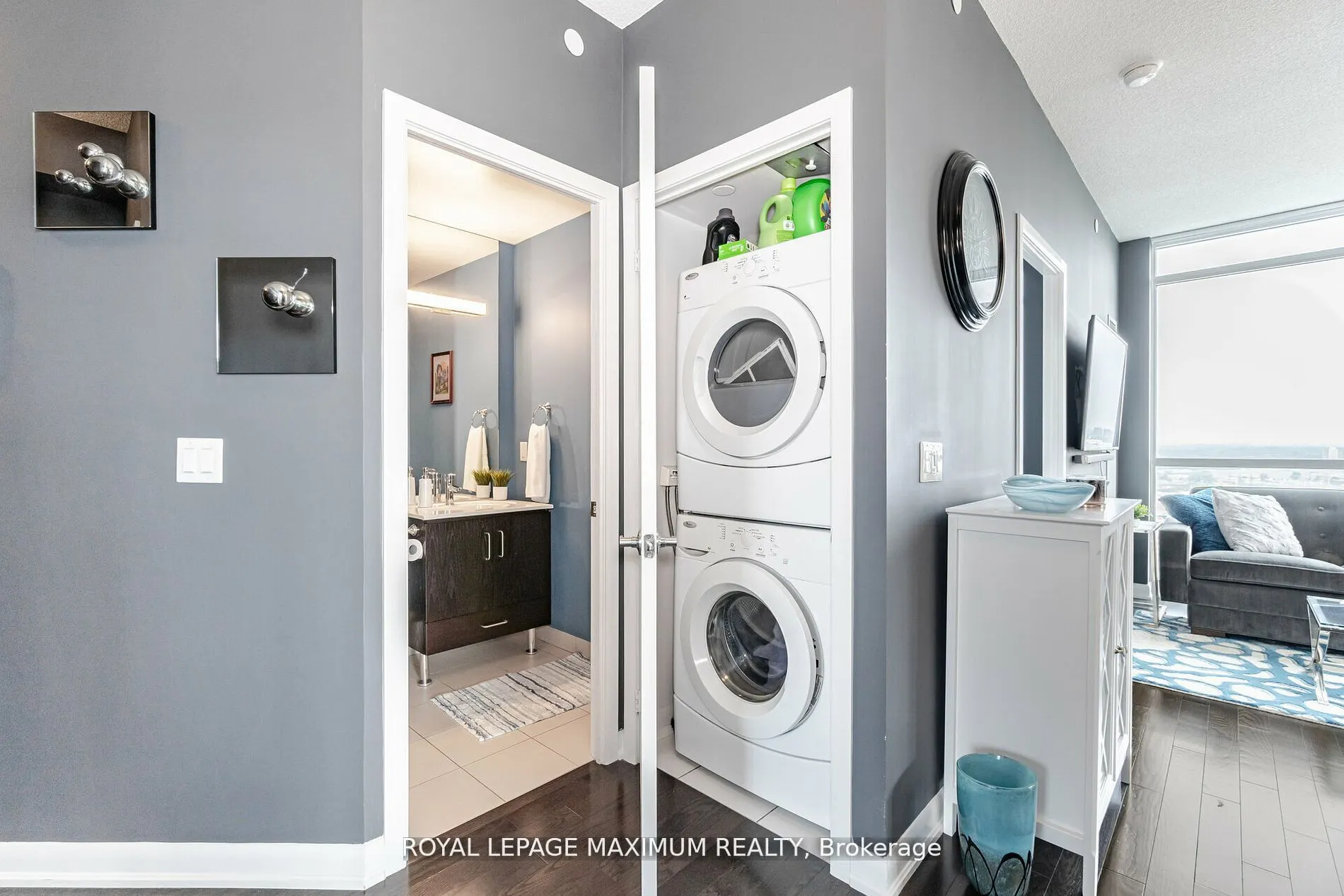 215 Sherway Gardens Road, #2510