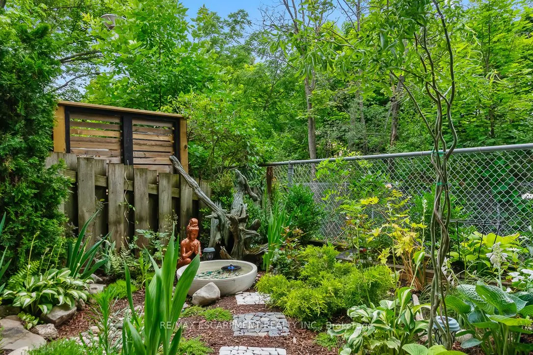 915 Inverhouse Drive, #67