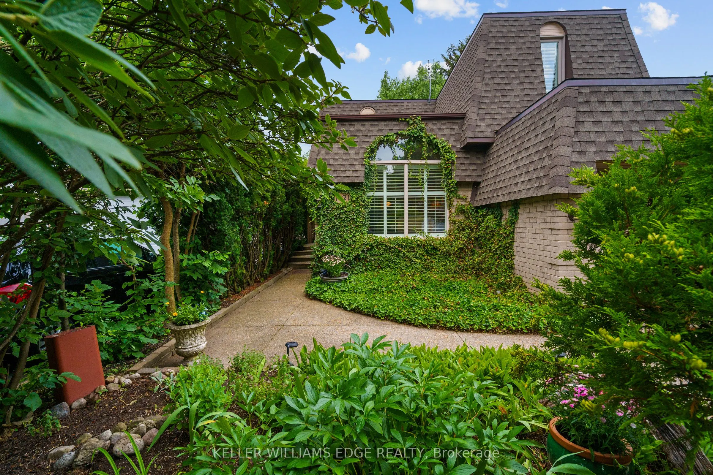 1121 Stephenson Drive