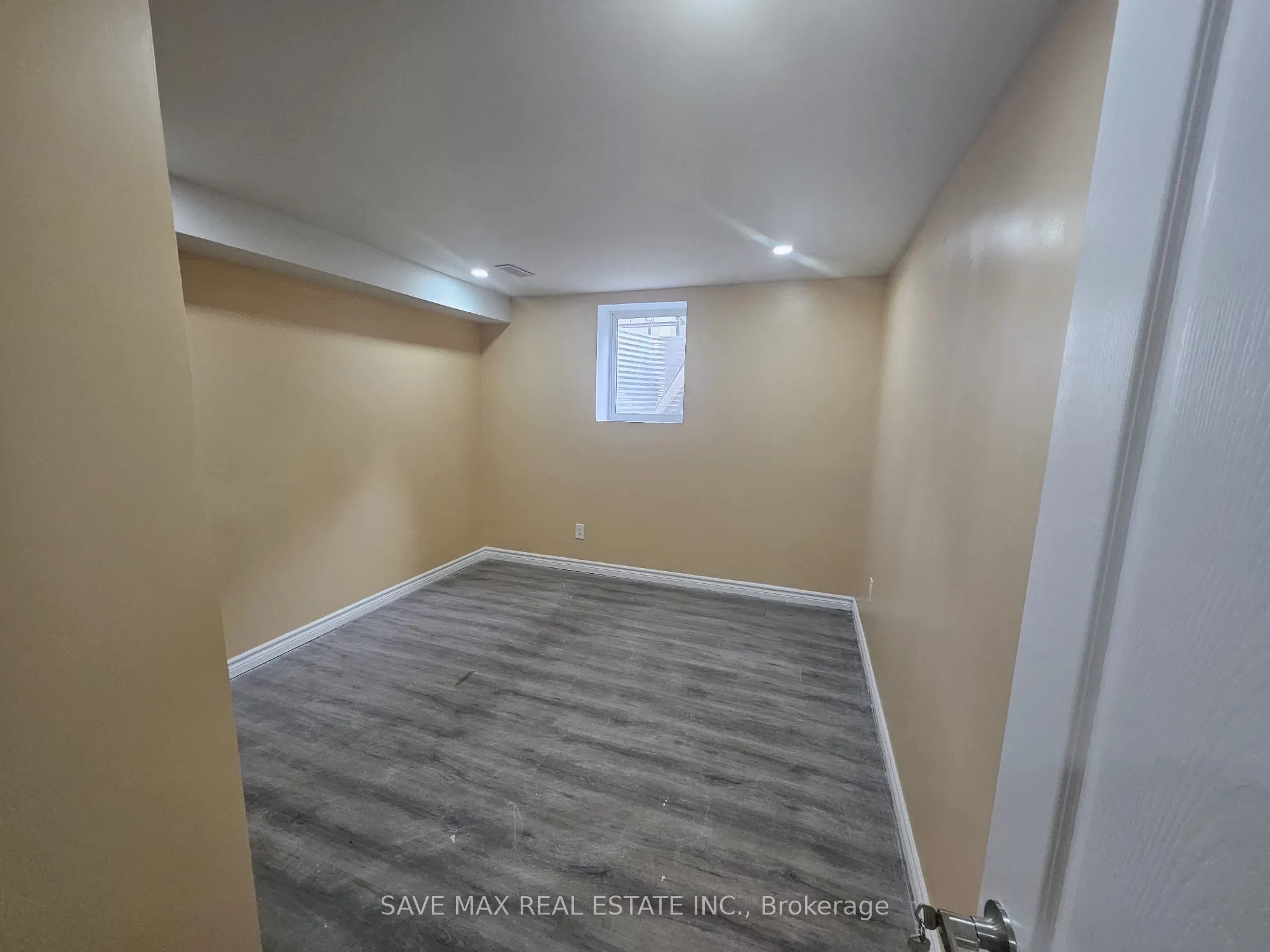 75 Fountainbridge Drive, #Basement