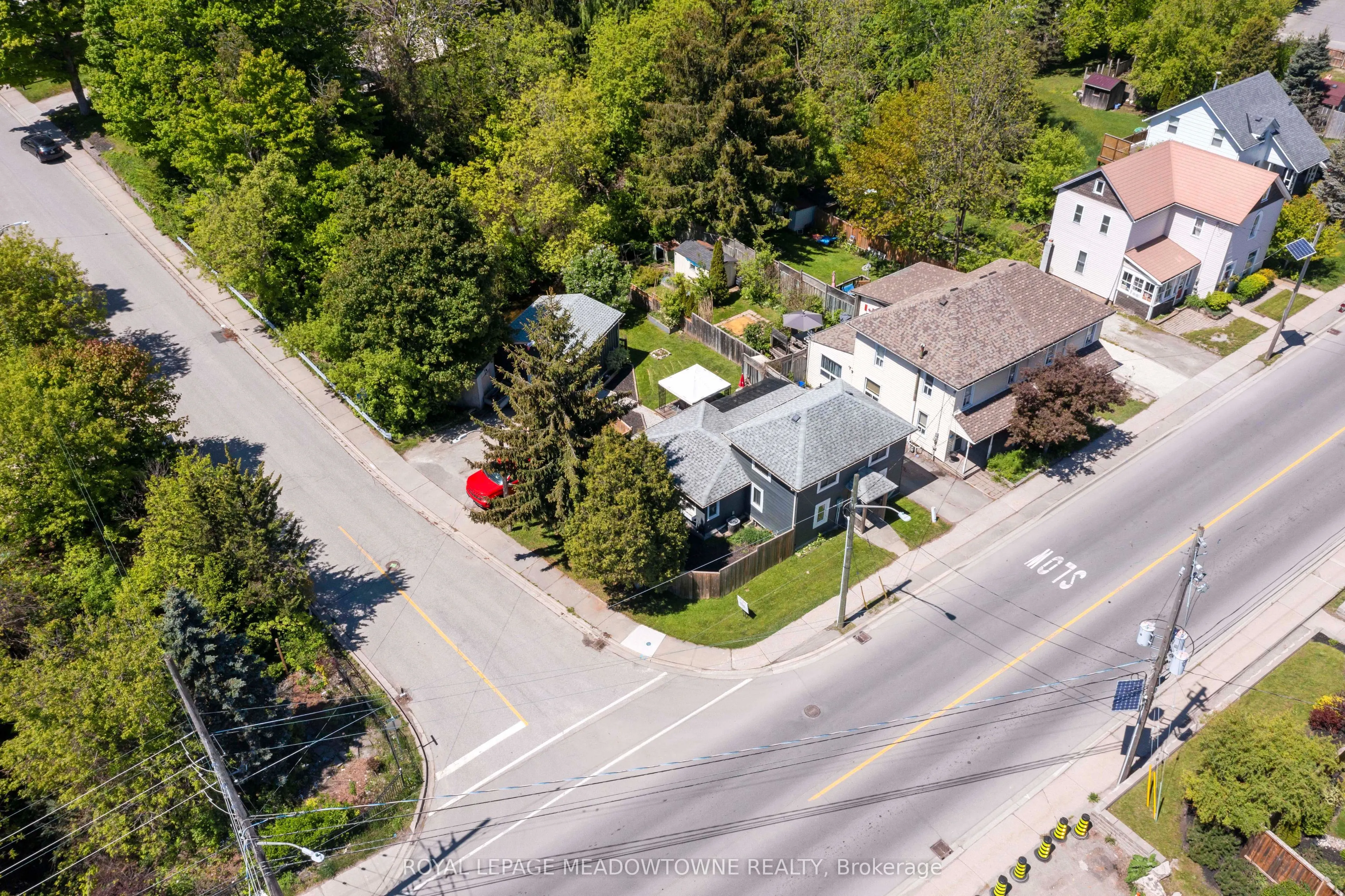 46 Main Street S