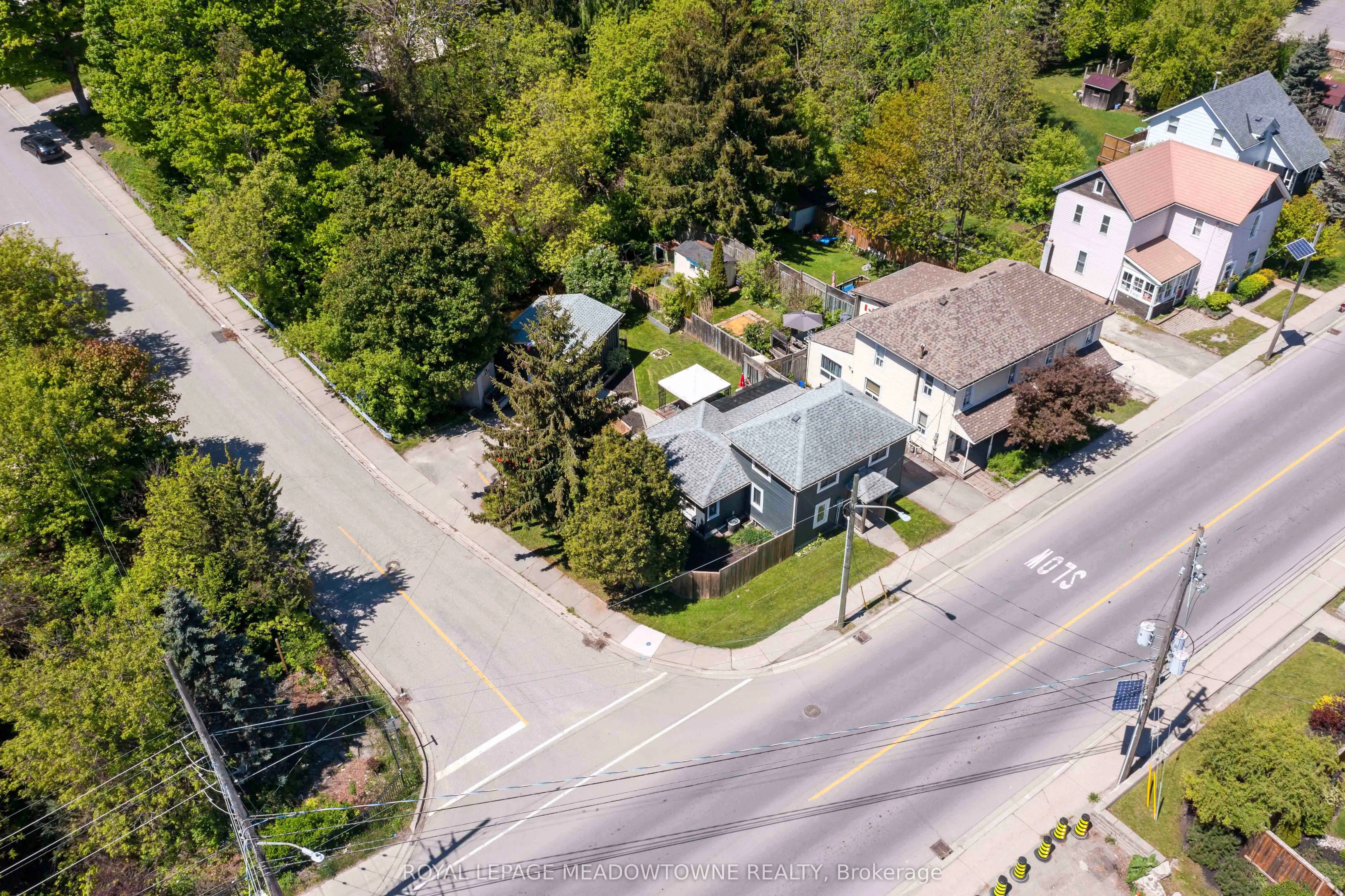 46 Main Street S