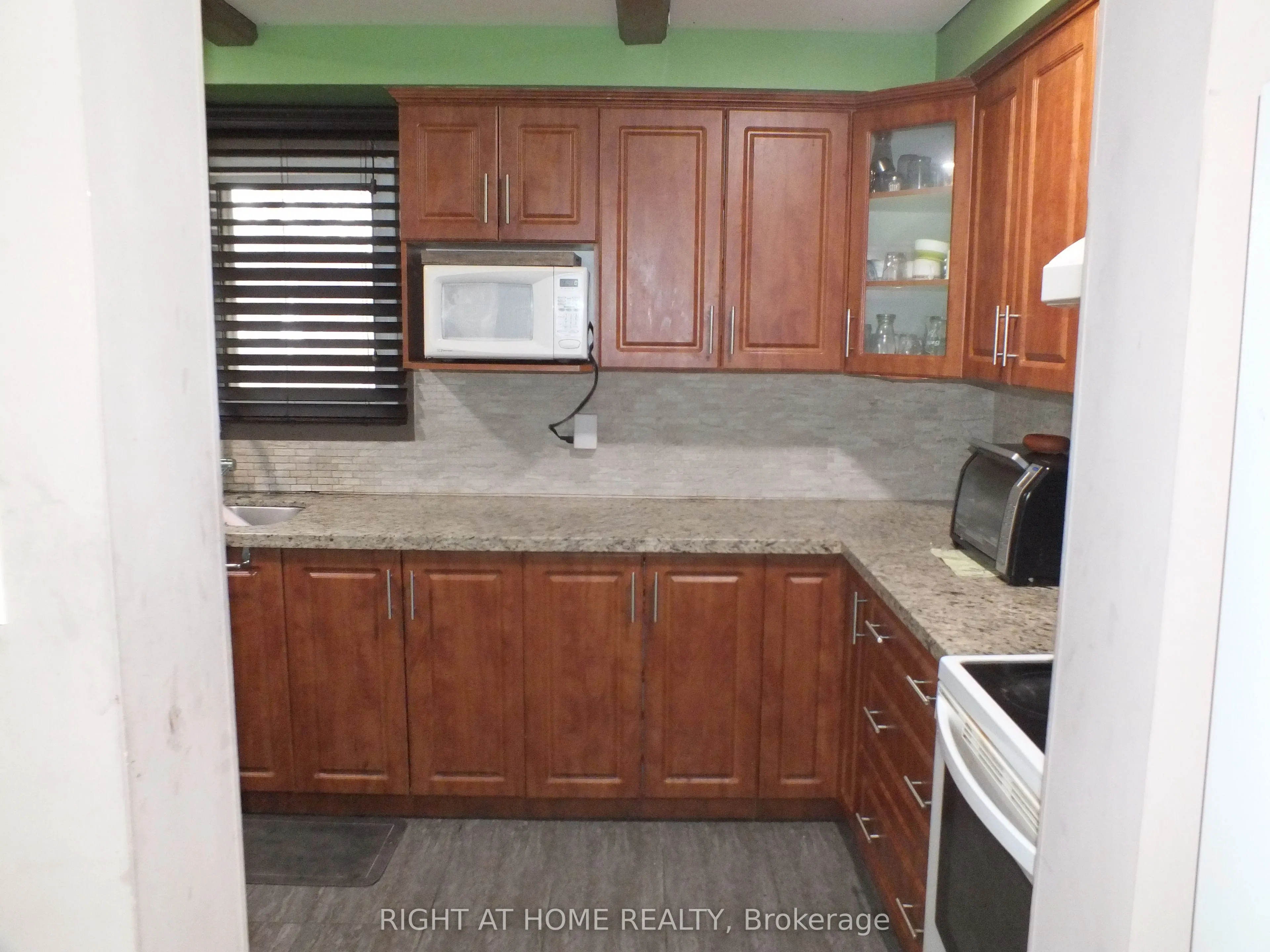 522 Cavell Drive