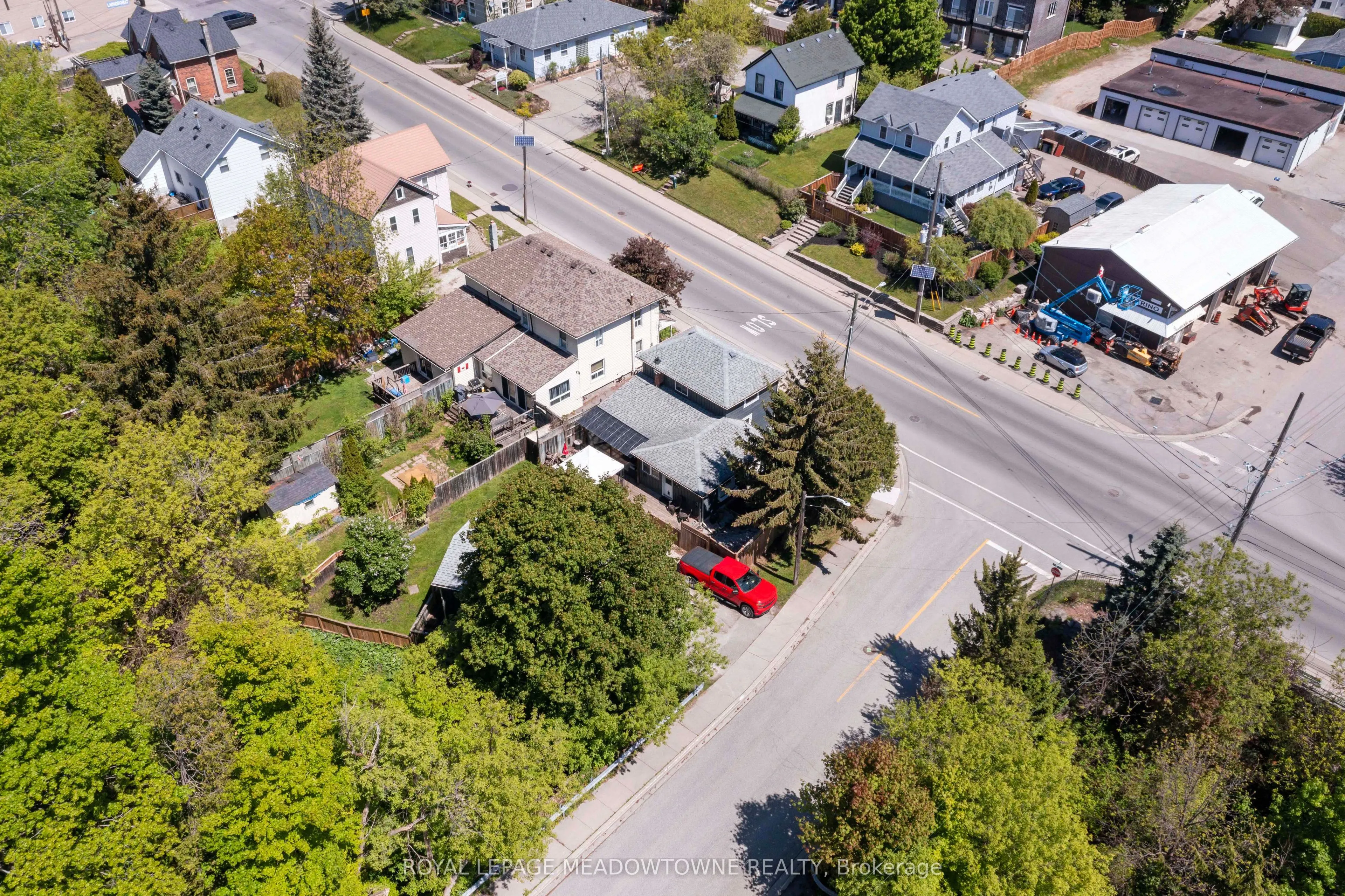 46 Main Street S