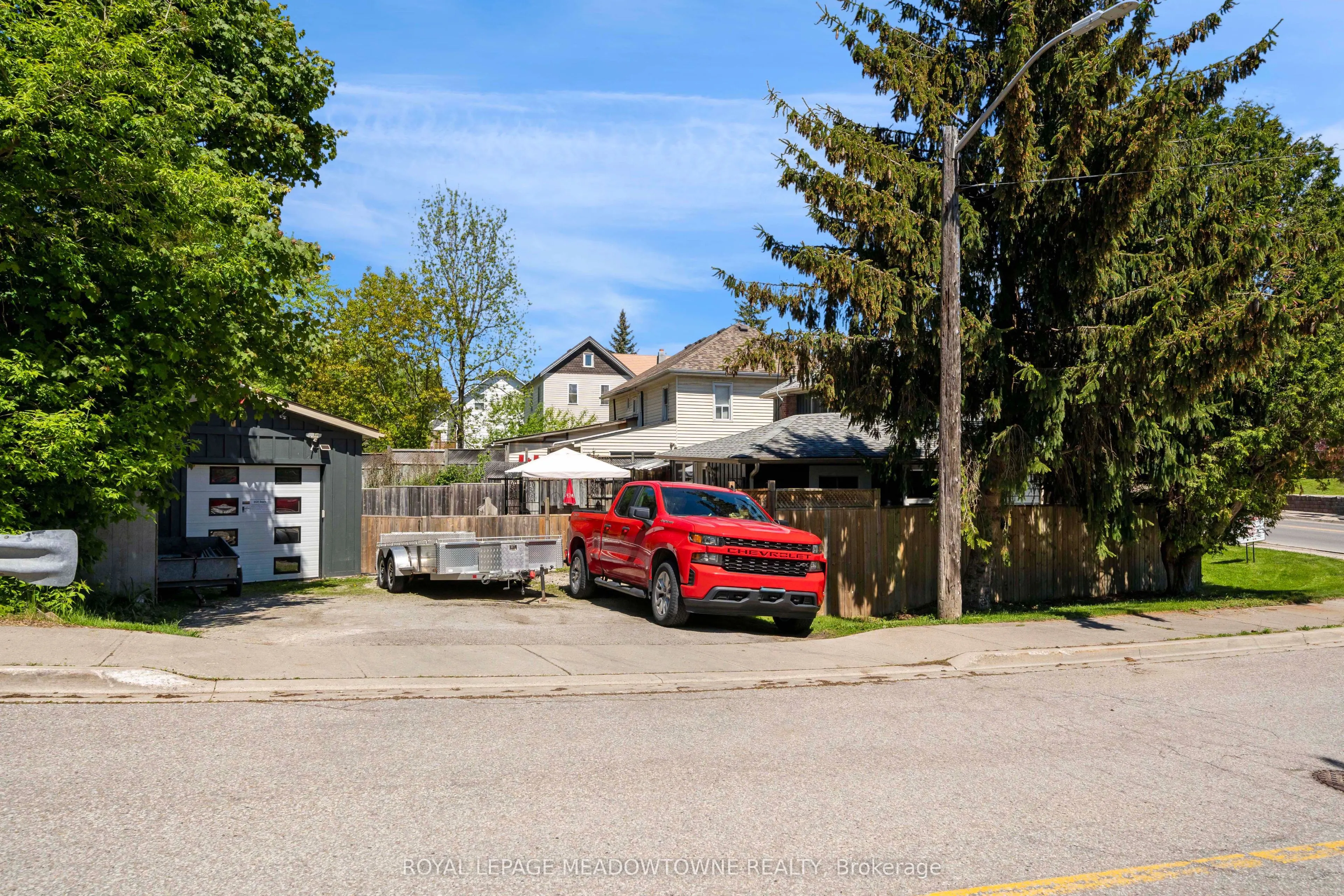 46 Main Street S
