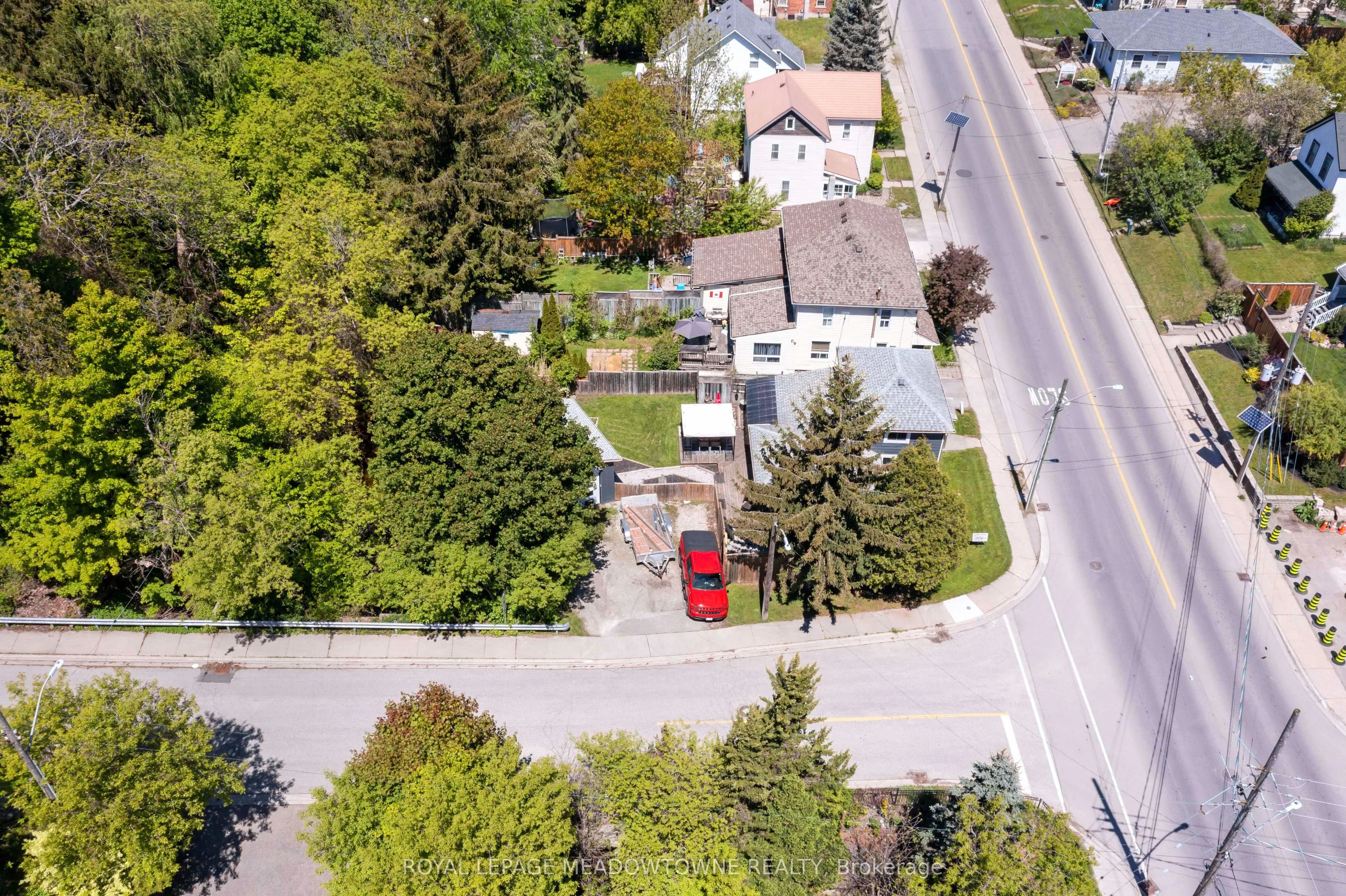 46 Main Street S