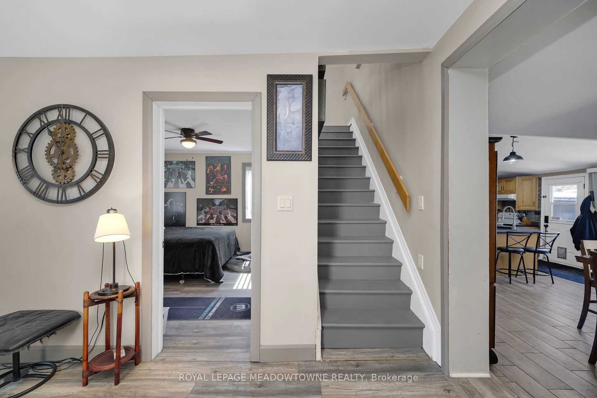 46 Main Street S