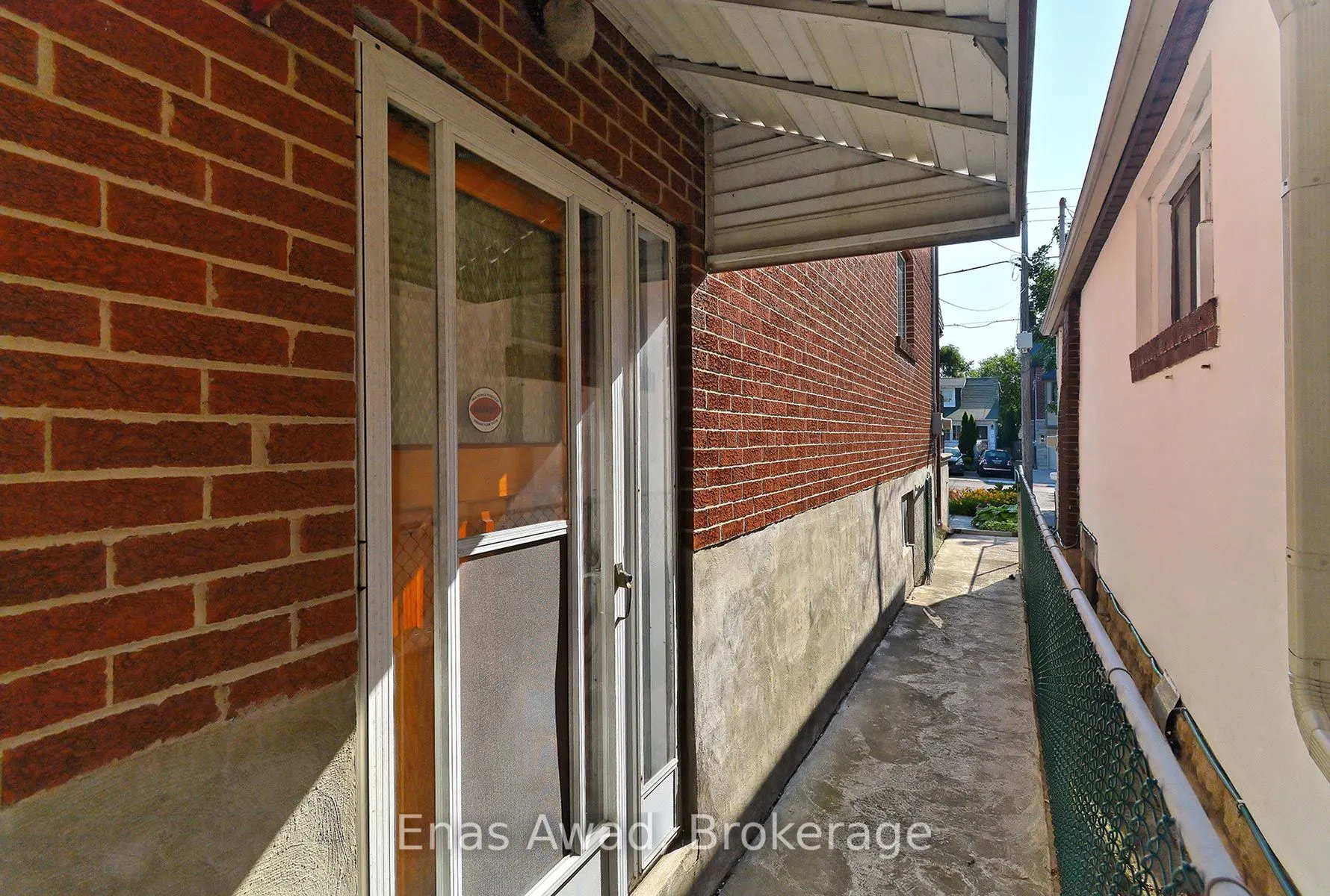60 Guthrie Avenue