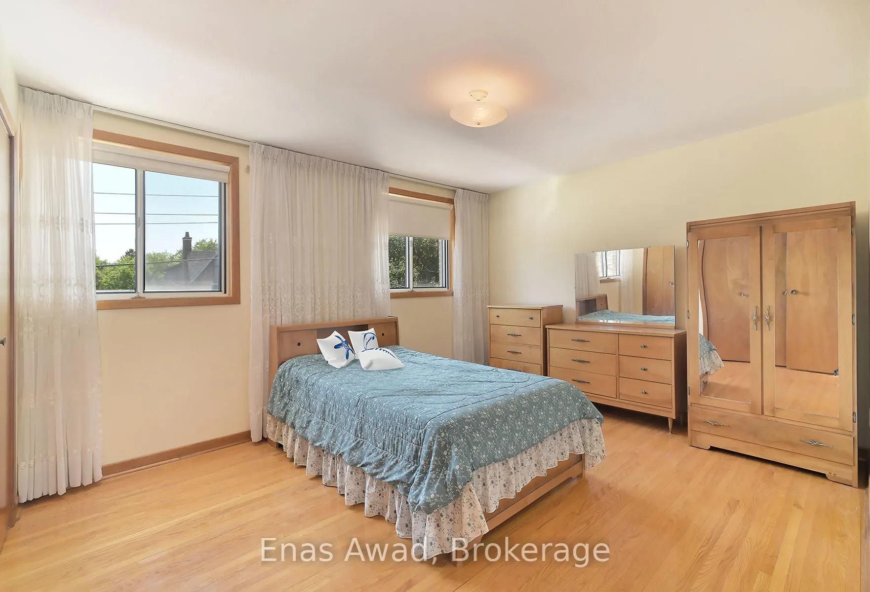 60 Guthrie Avenue
