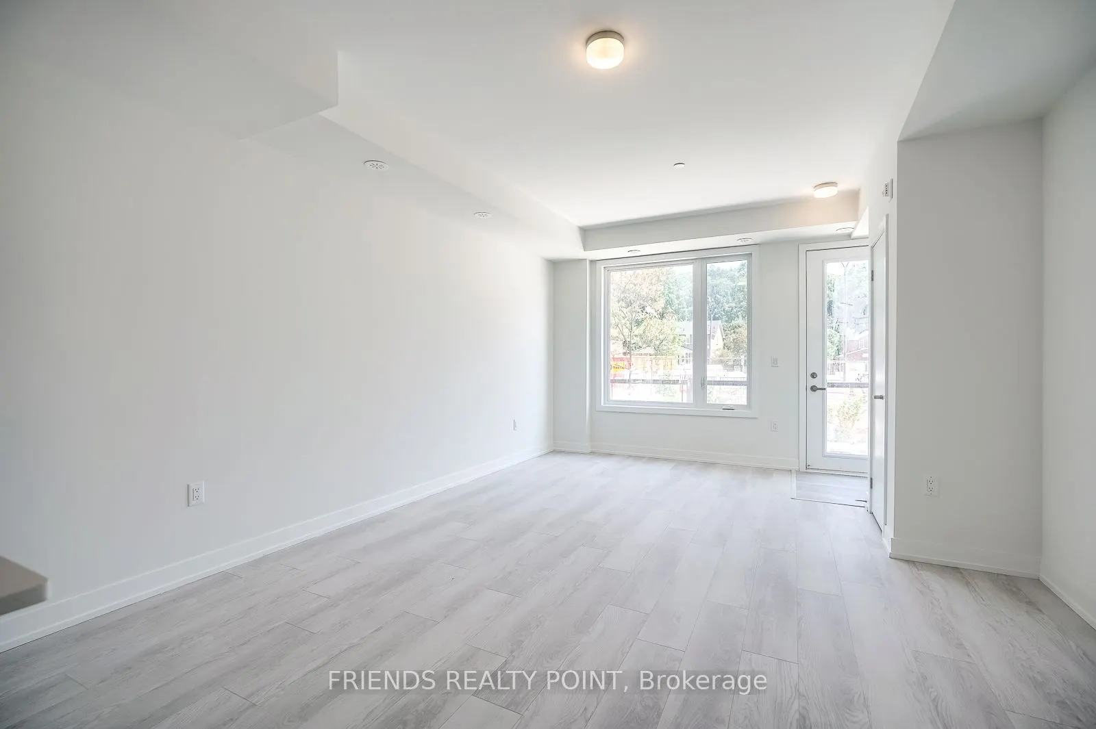 3566 Colonial Drive, #21