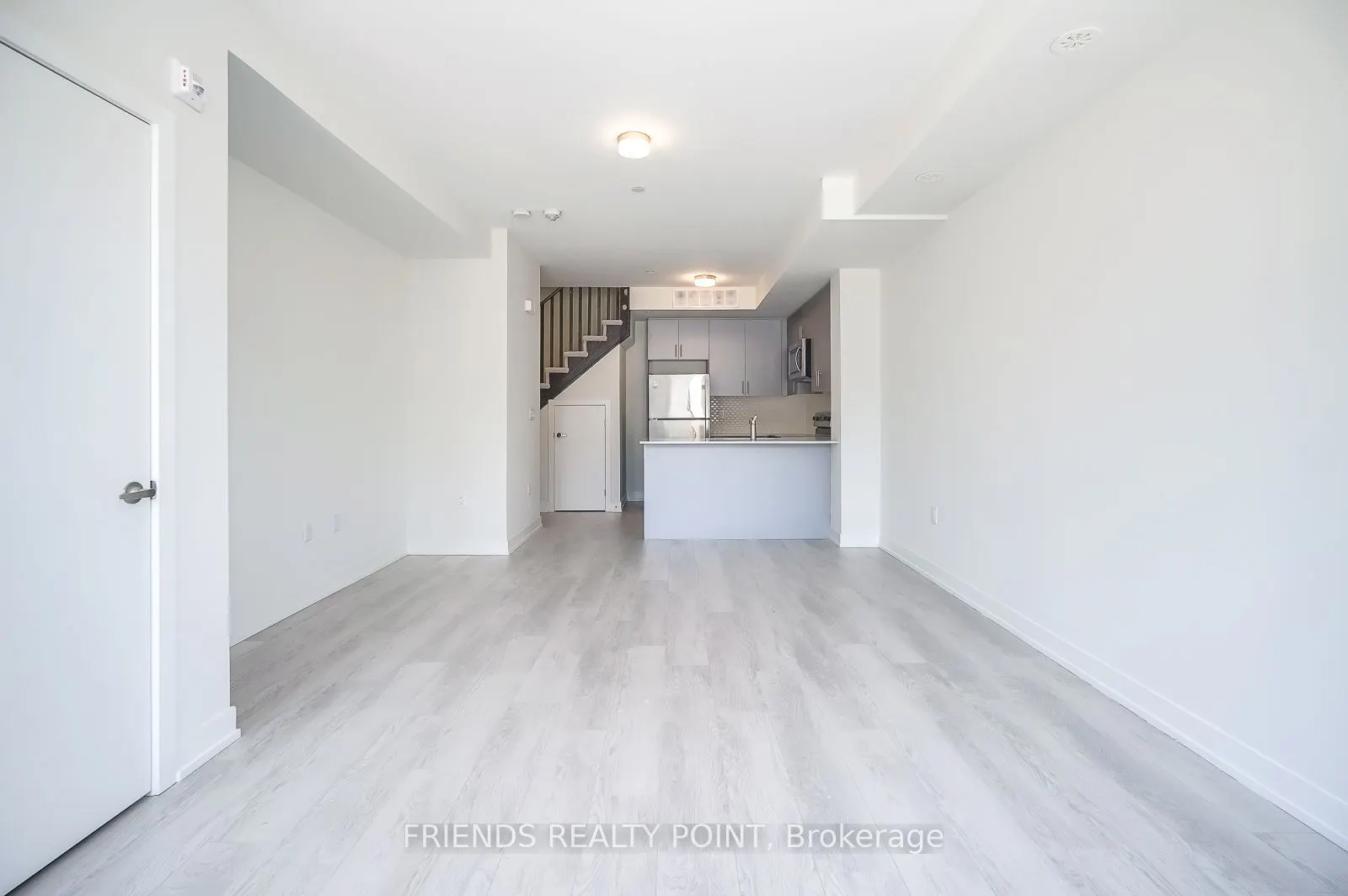 3566 Colonial Drive, #21
