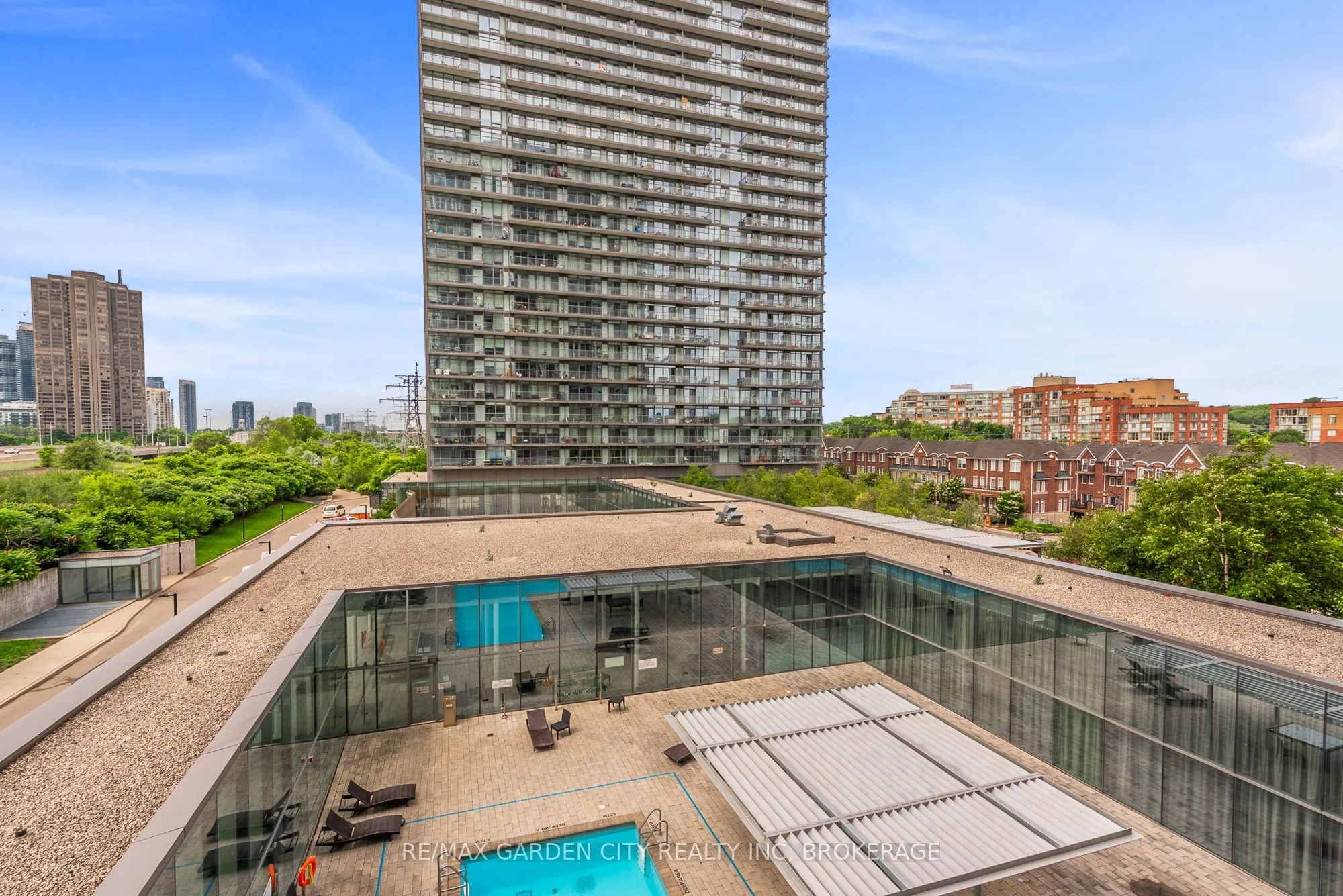 103 The Queensway, #405