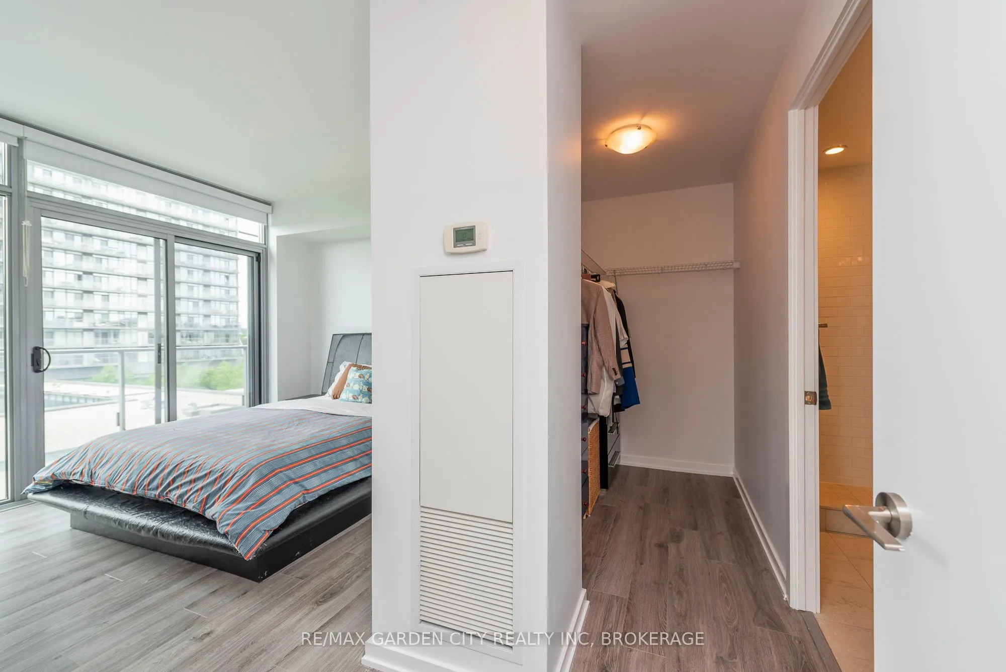 103 The Queensway, #405