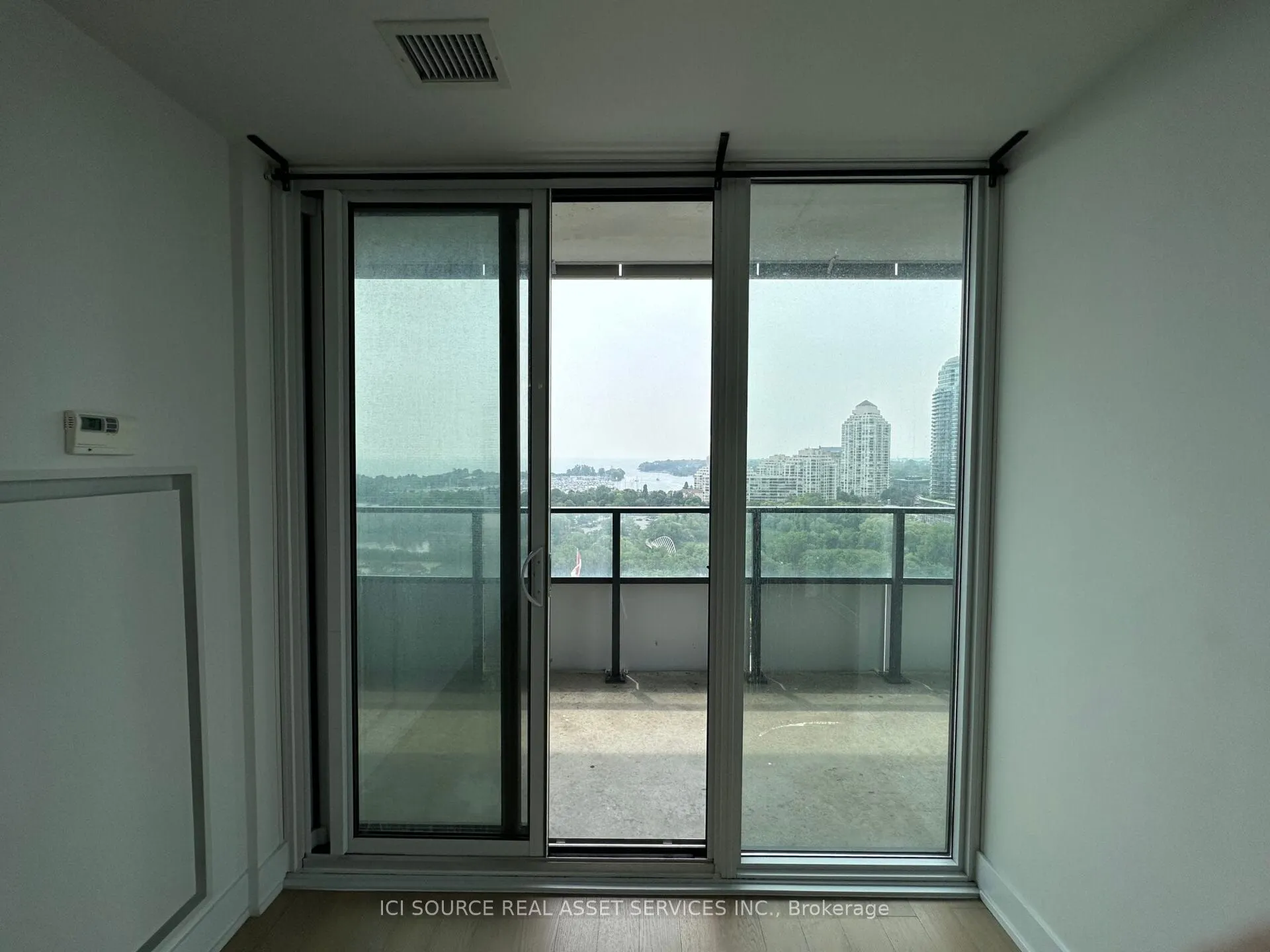 20 Shore Breeze Drive, #1302