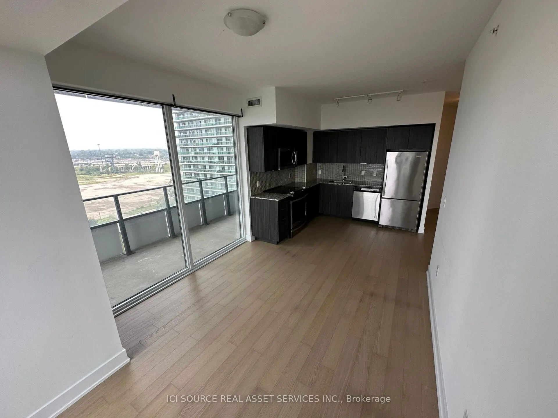 20 Shore Breeze Drive, #1302