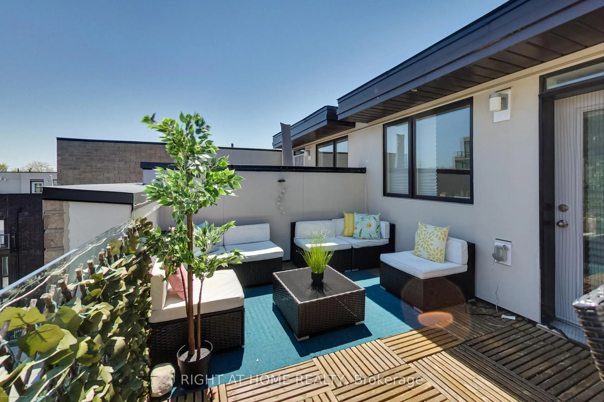 30 Fieldway Road, #84