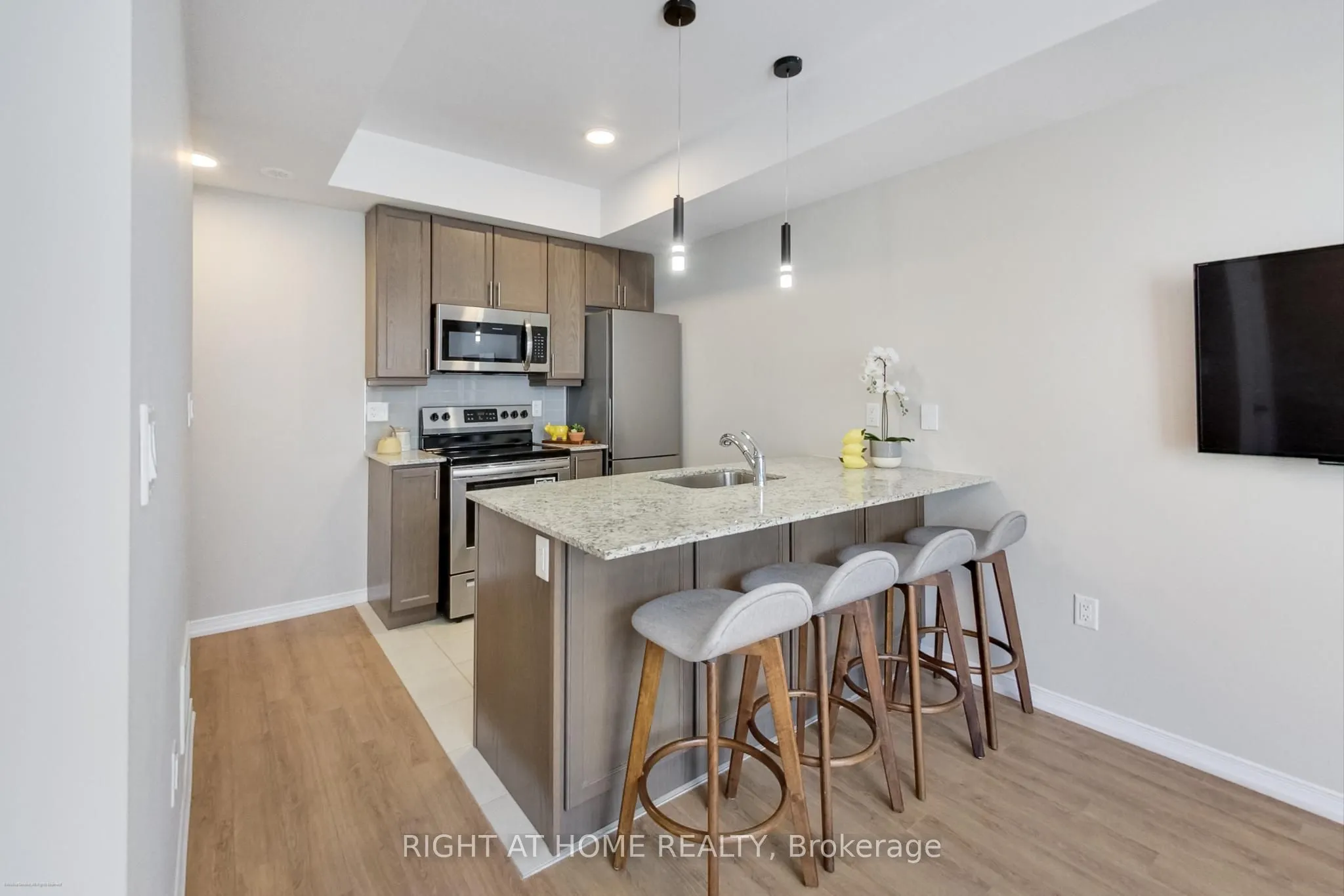 30 Fieldway Road, #84