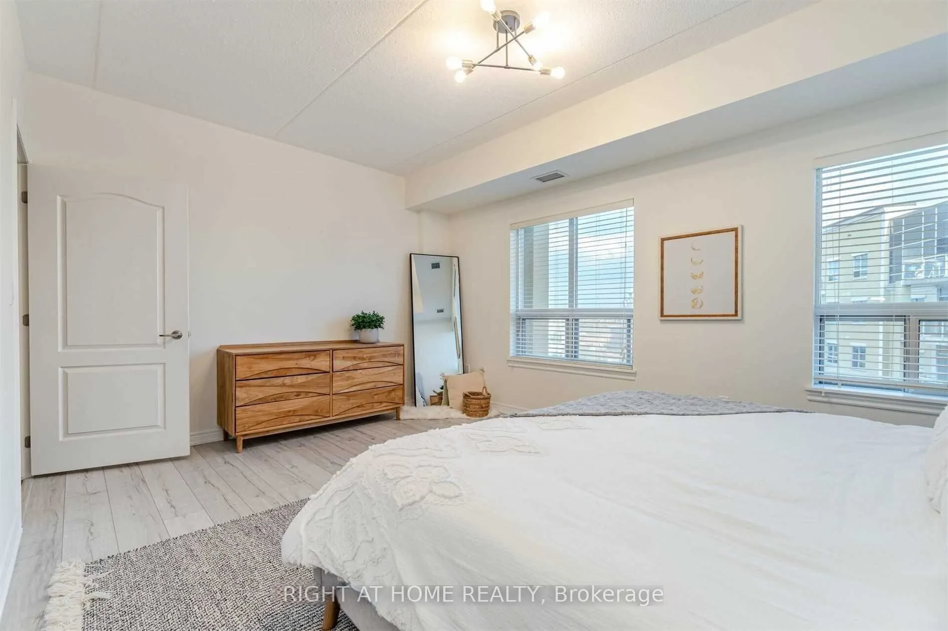 1421 Costigan Road, #512