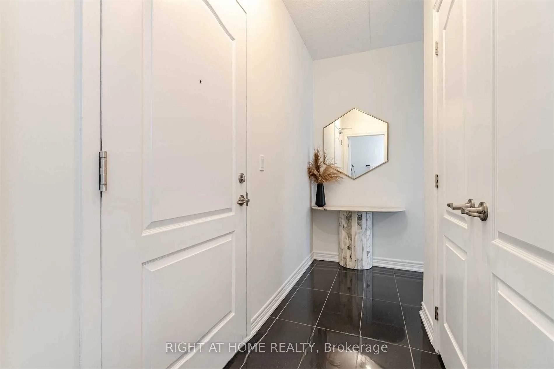 1421 Costigan Road, #512