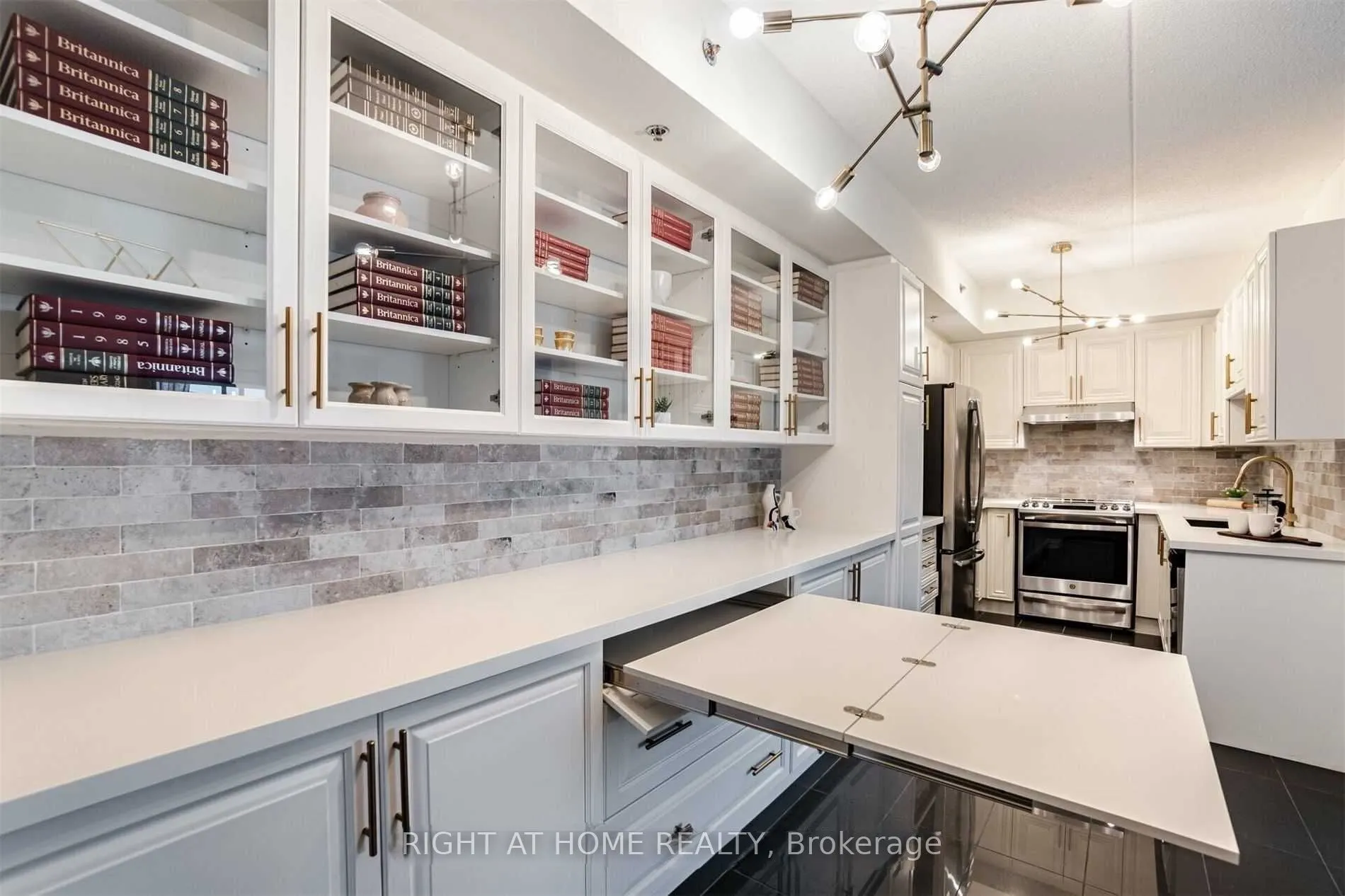 1421 Costigan Road, #512