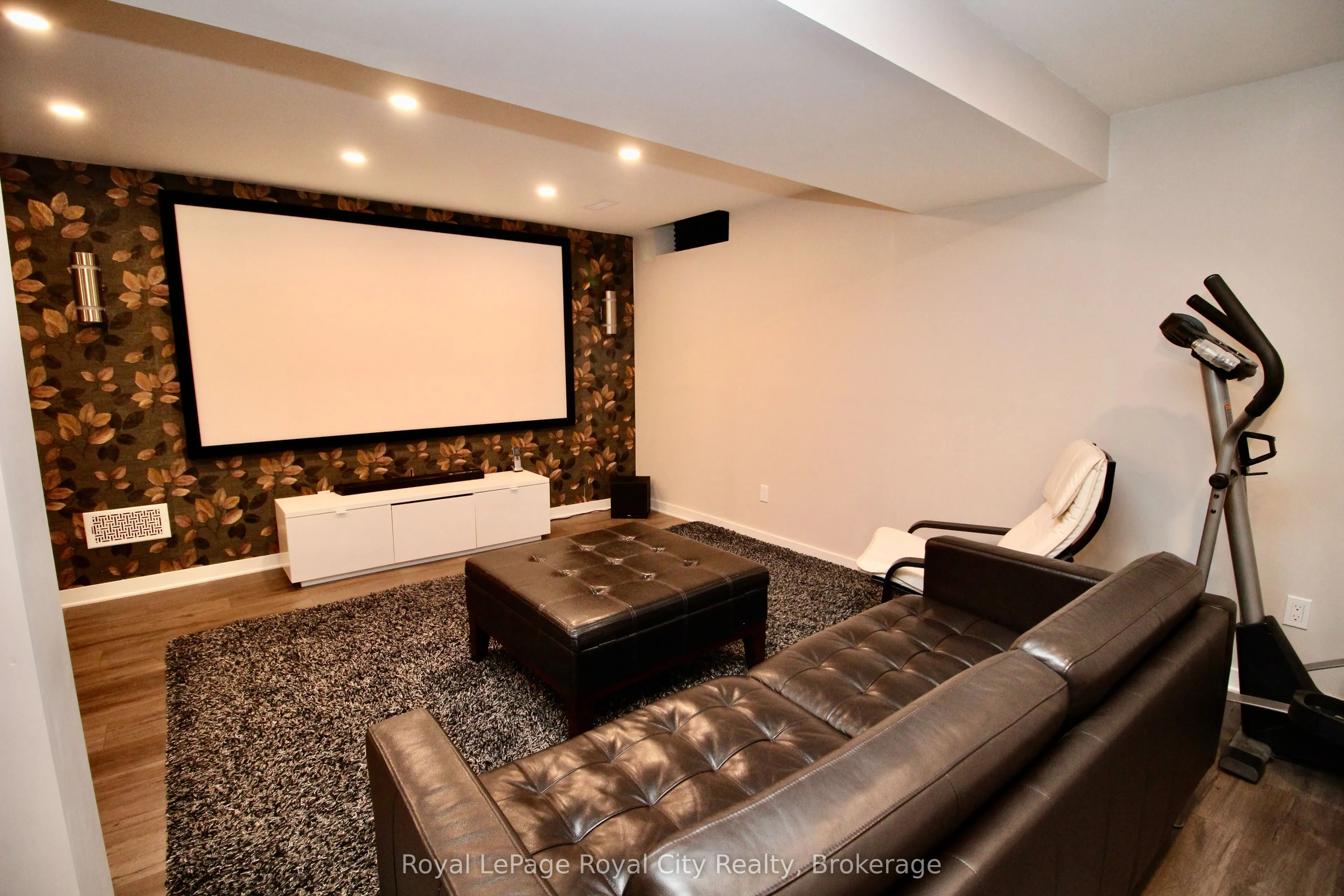 39 Dalmeny Drive