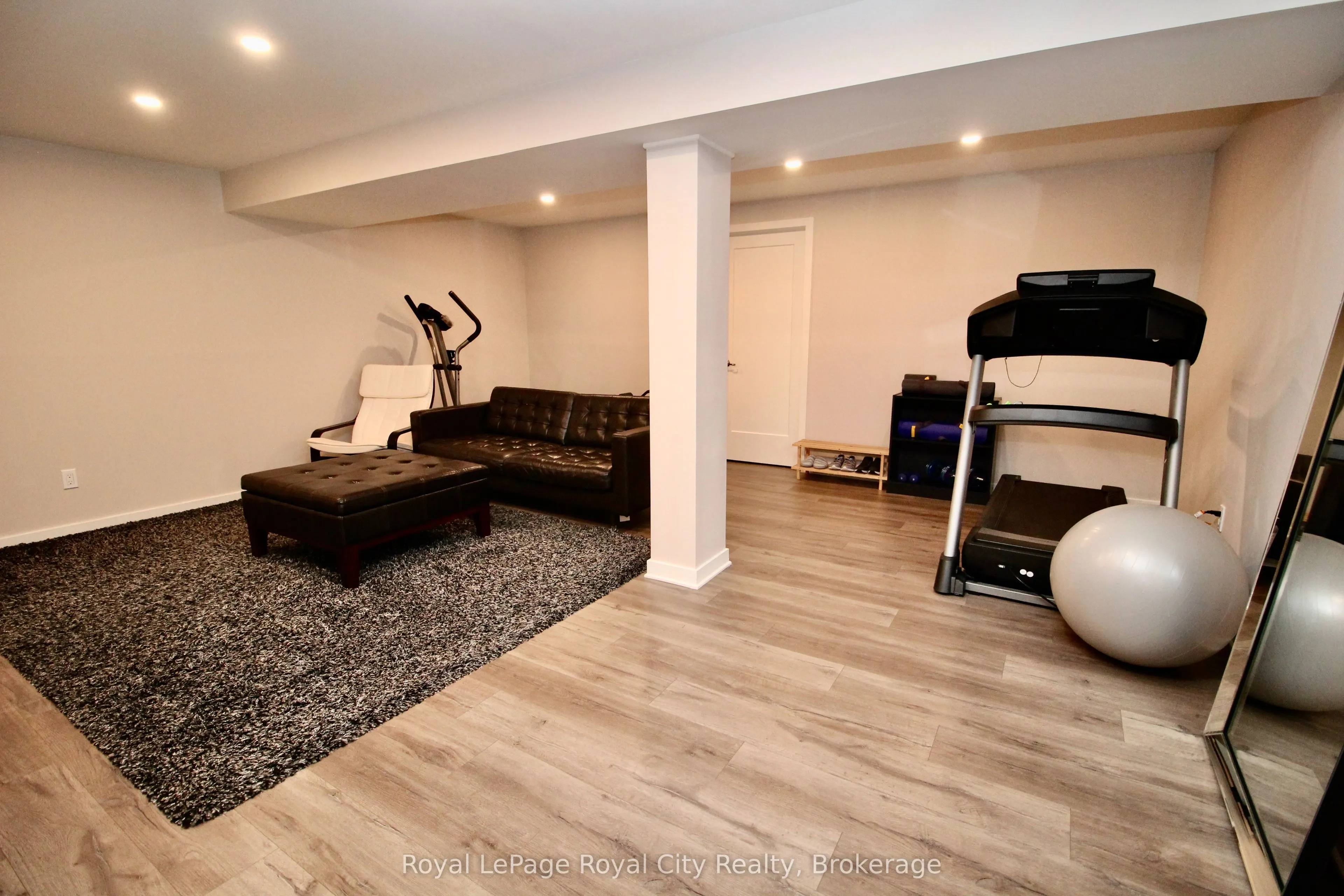 39 Dalmeny Drive