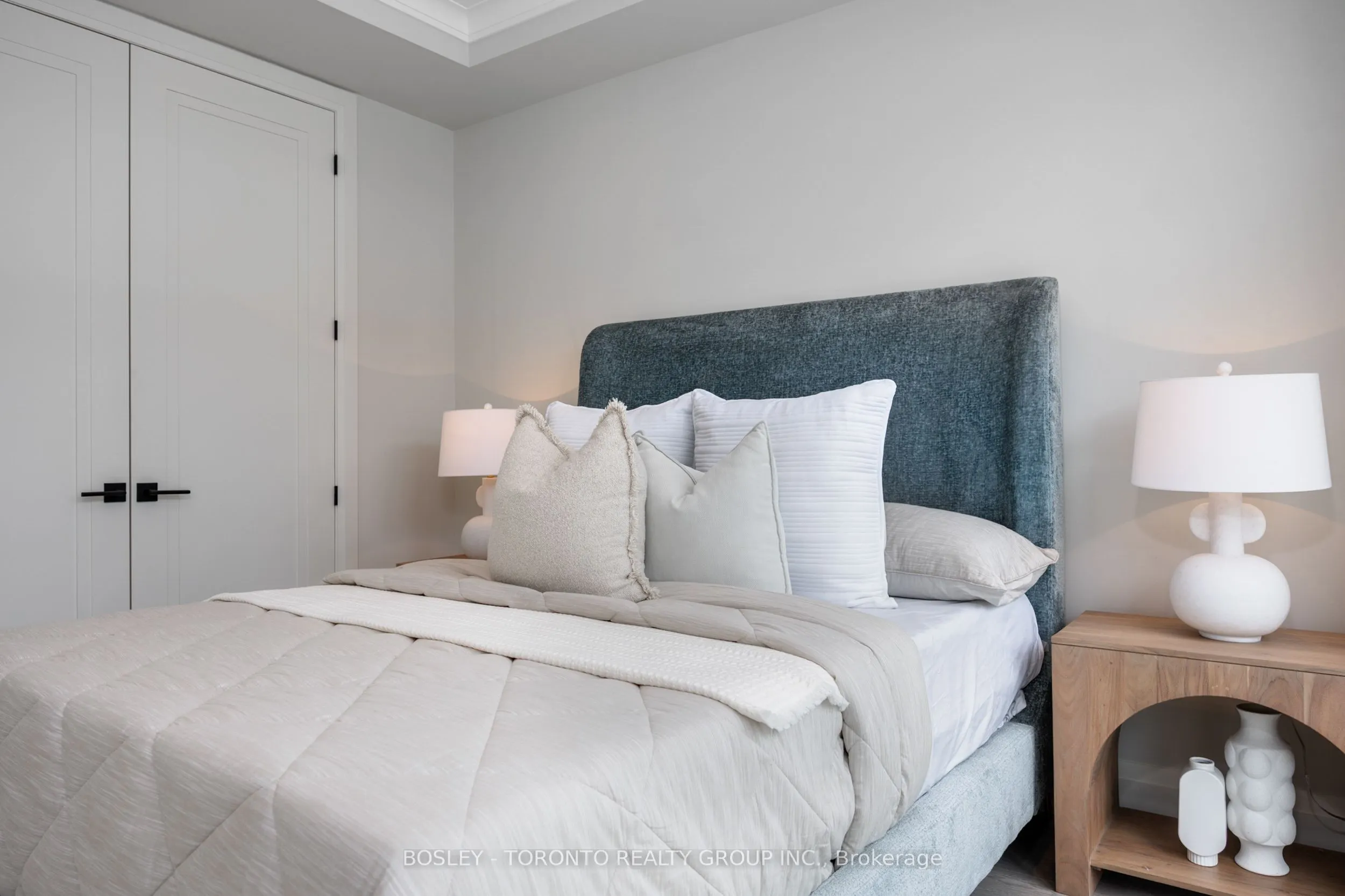 1136 Mona Road, #6