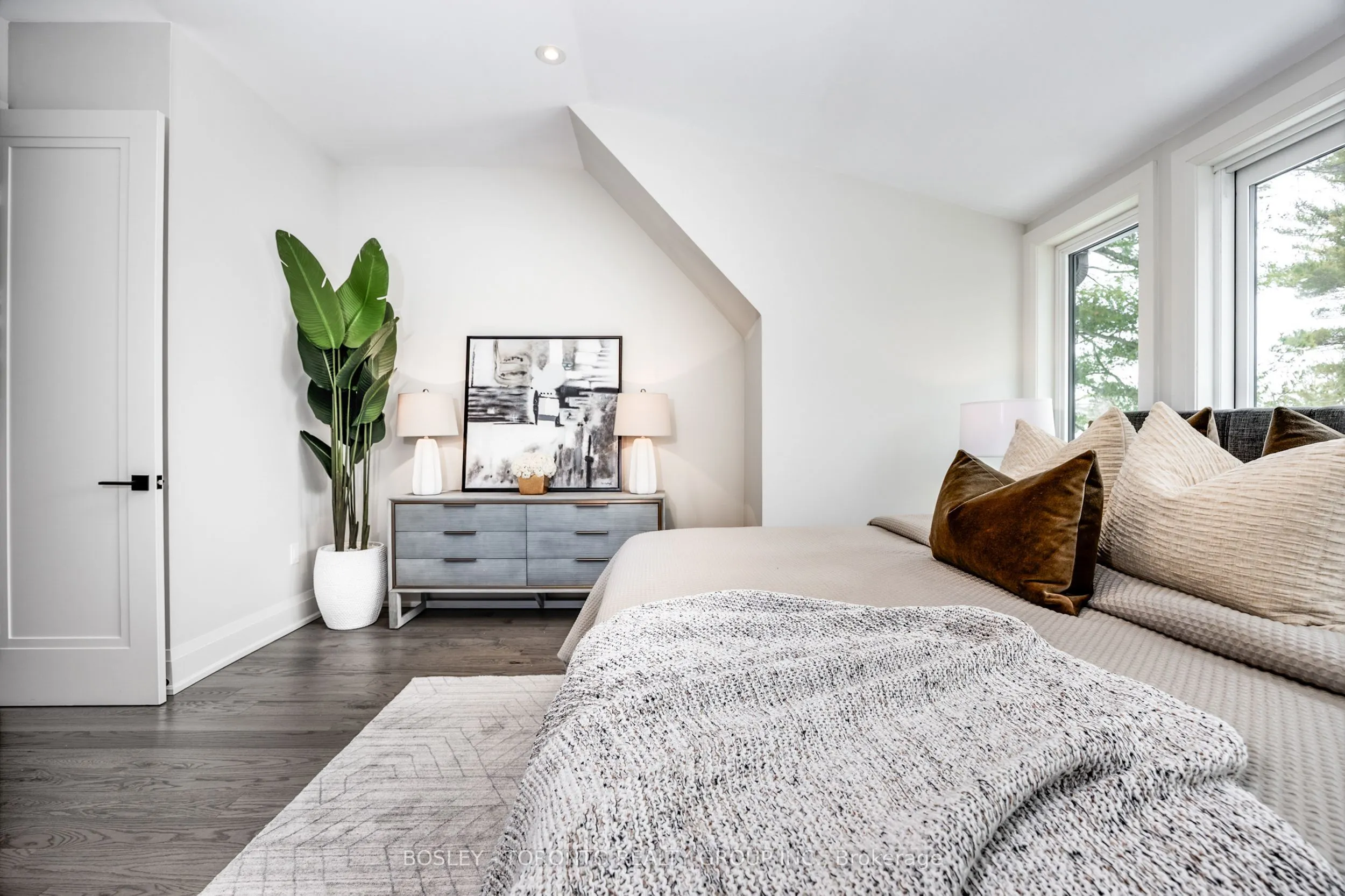 1136 Mona Road, #6