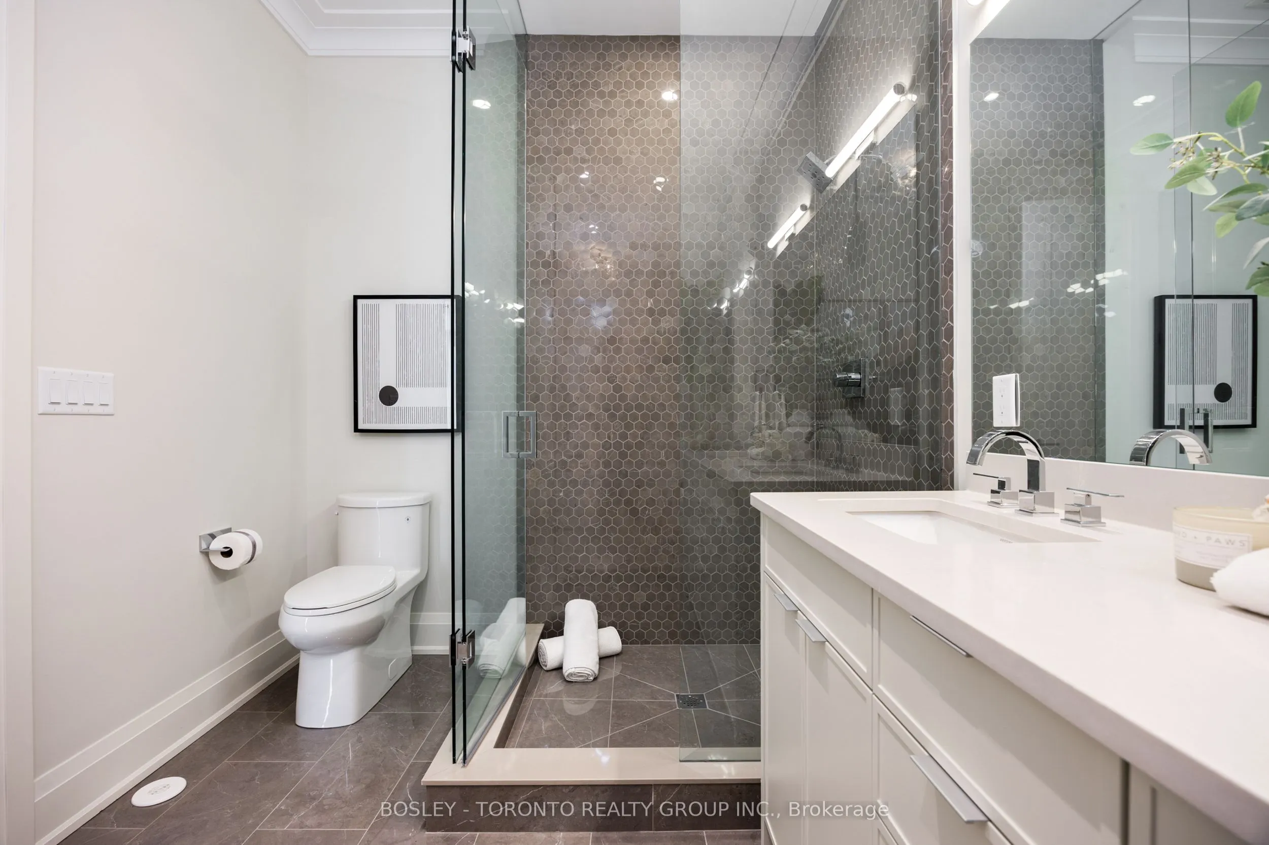 1136 Mona Road, #6
