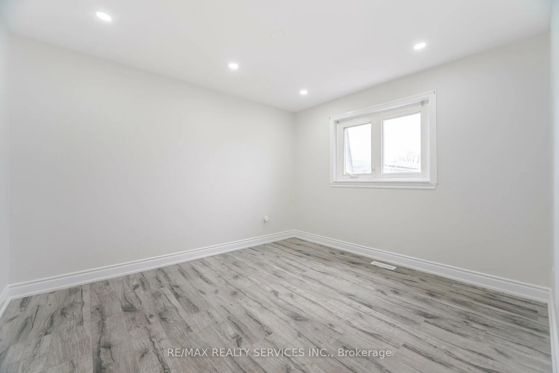 41 Town House Crescent, #119